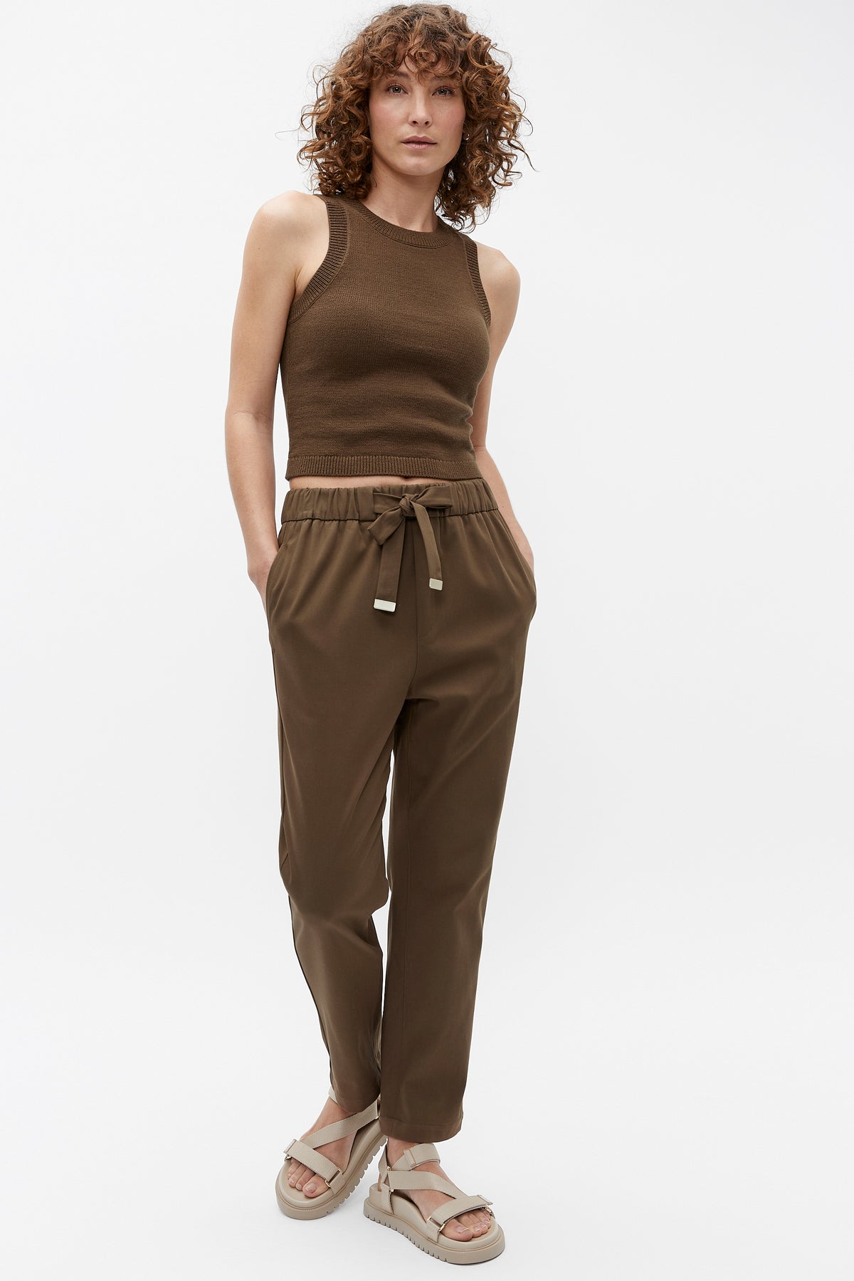 Tapered Leg Tie Pant