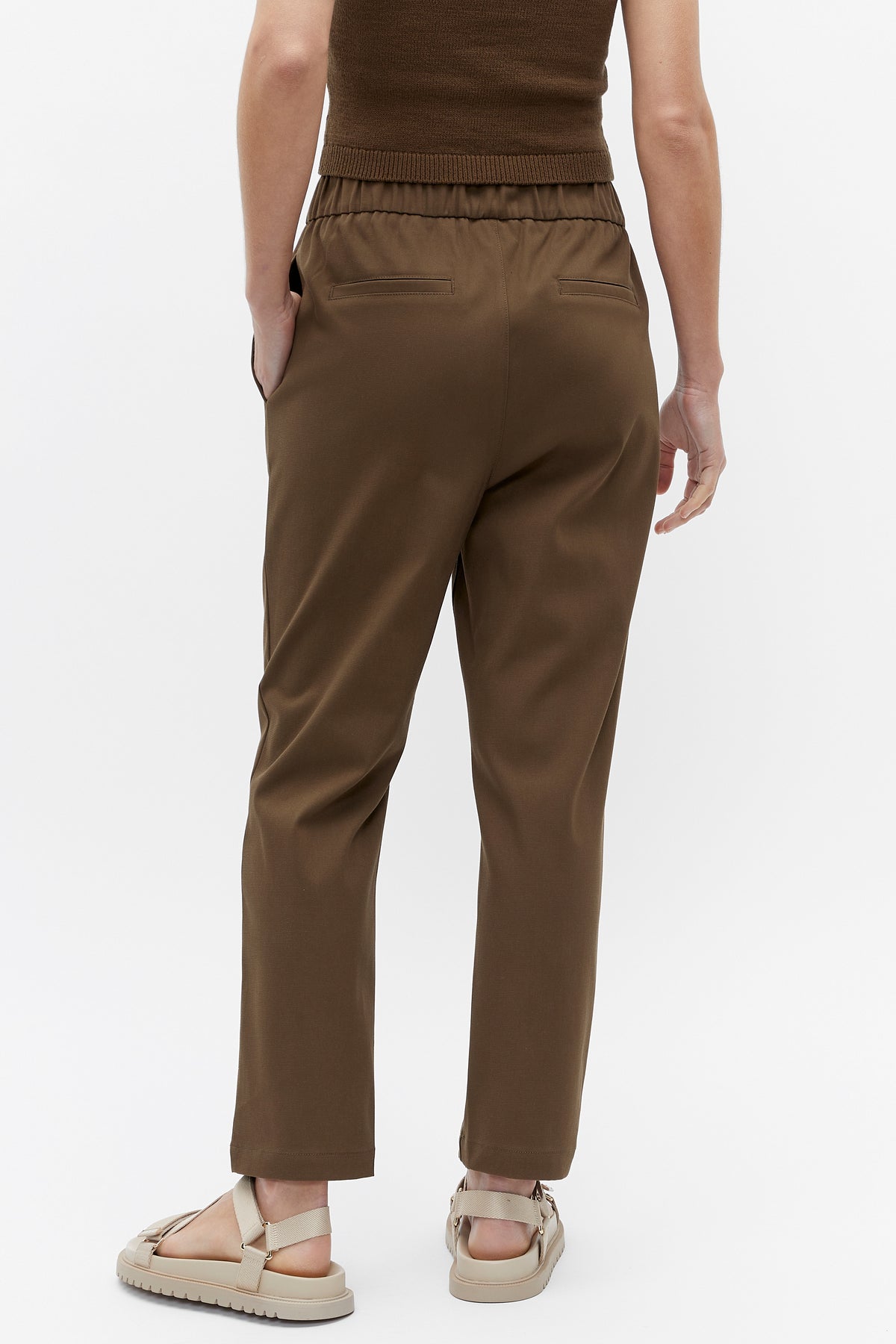 Tapered Leg Tie Pant