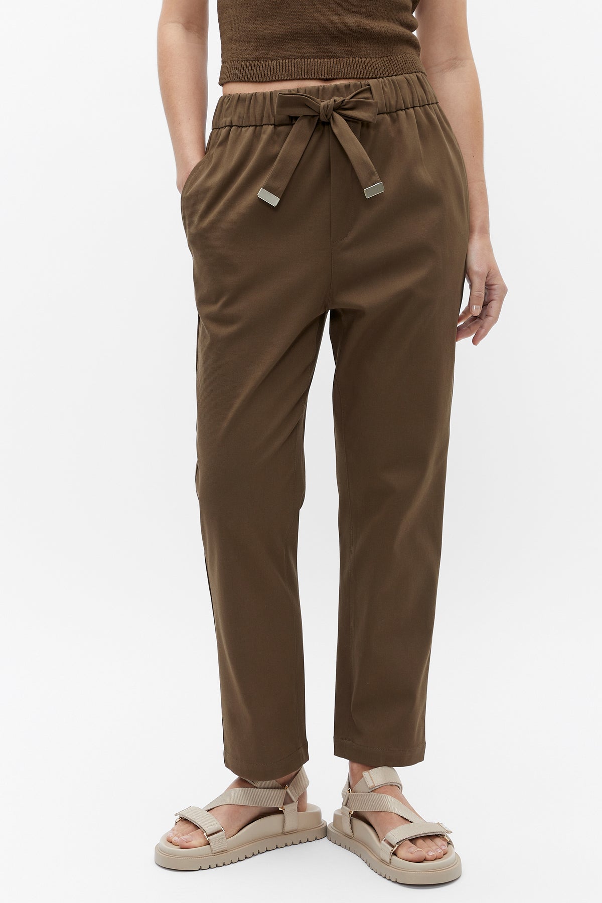 Tapered Leg Tie Pant