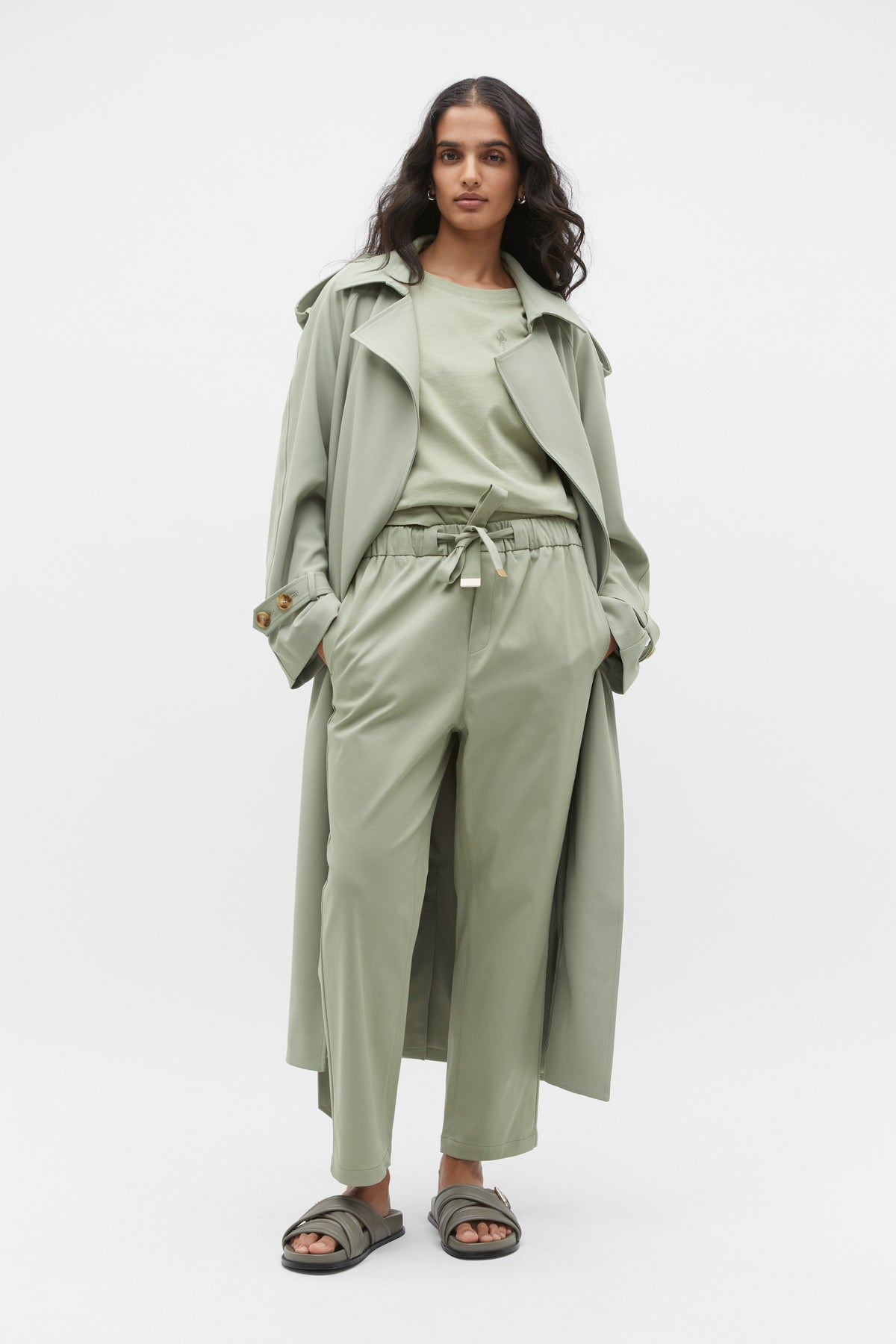 Tapered Leg Tie Pant