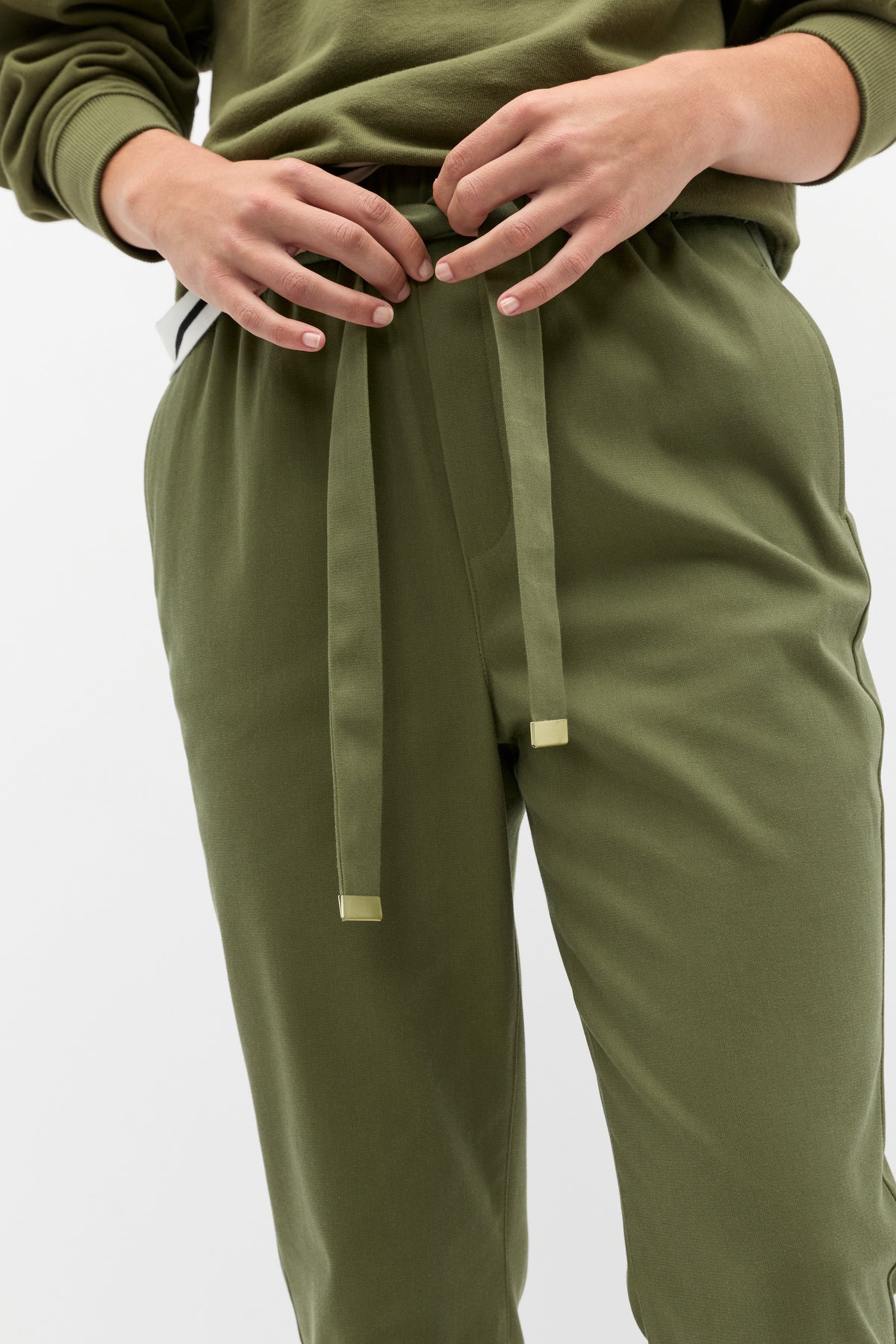 Tapered Leg Tie Pant