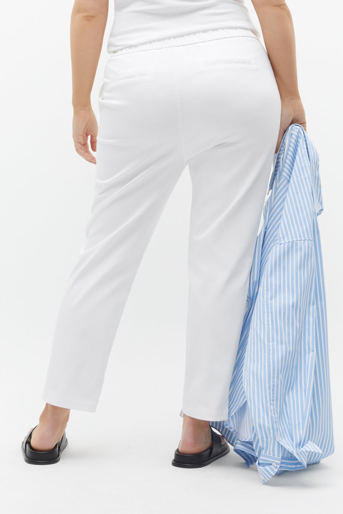 Tapered Leg Tie Pant