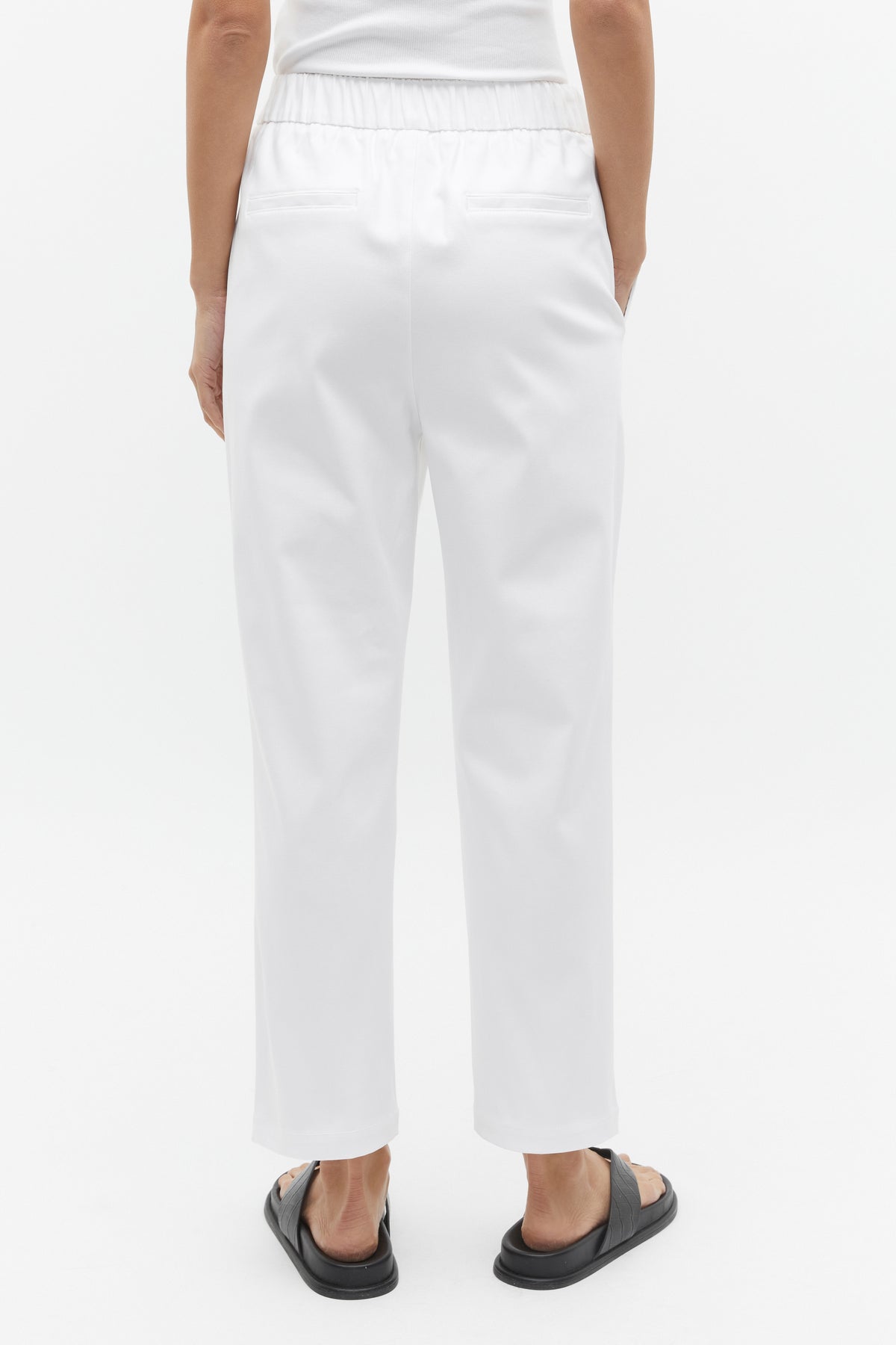 Tapered Leg Tie Pant