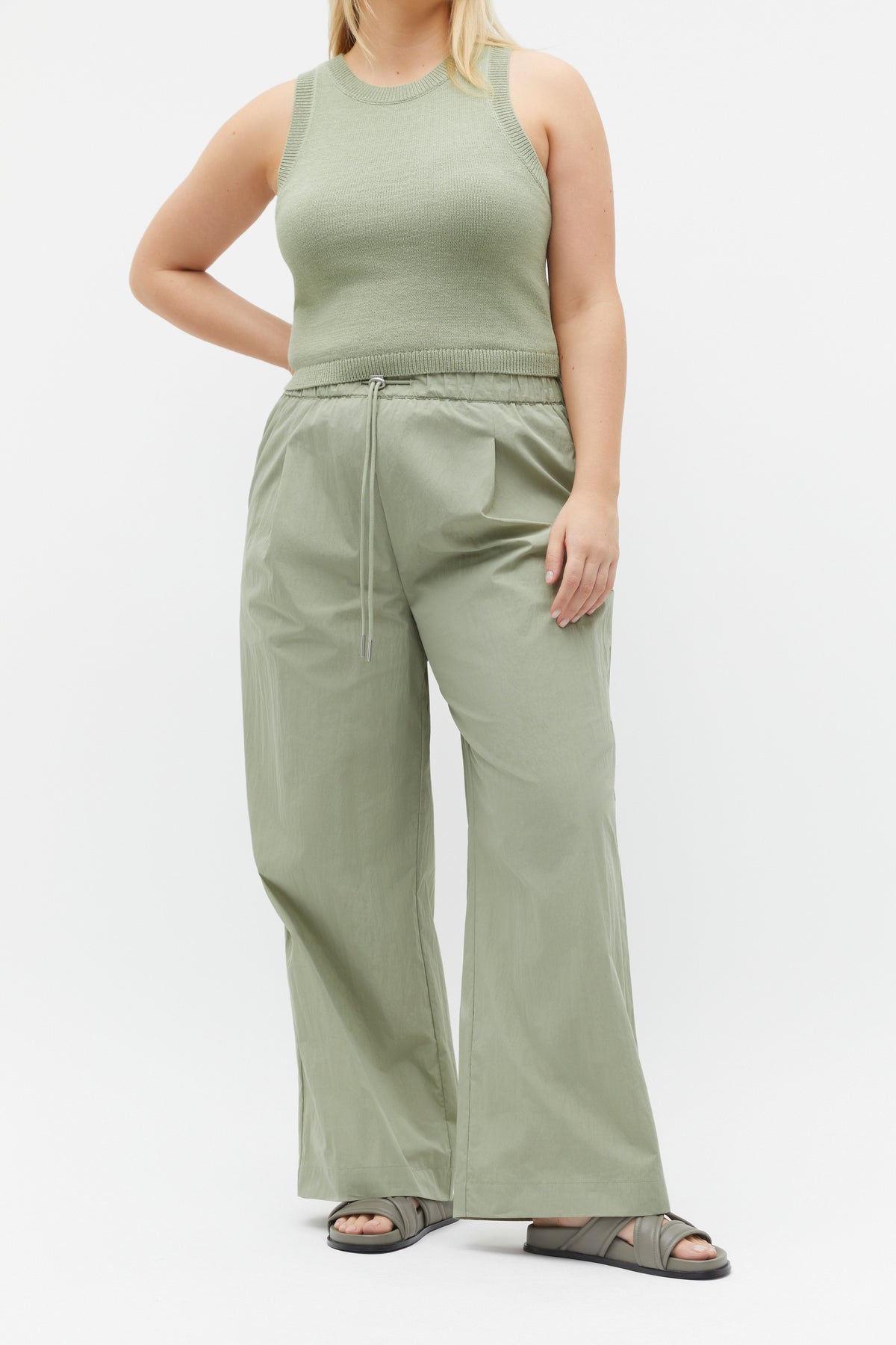 Wide Leg Drawstring Pant