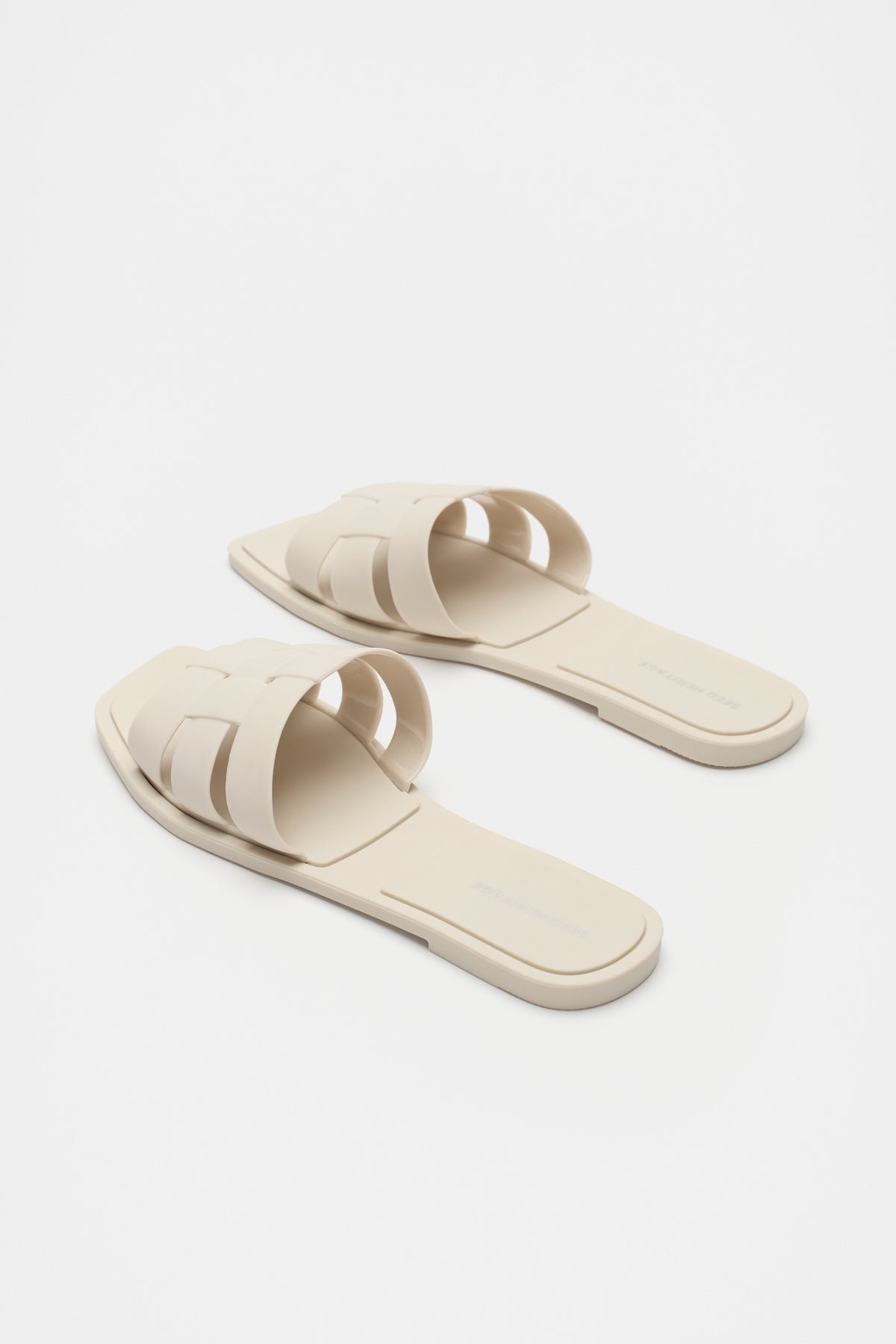 Woven Moulded Slide