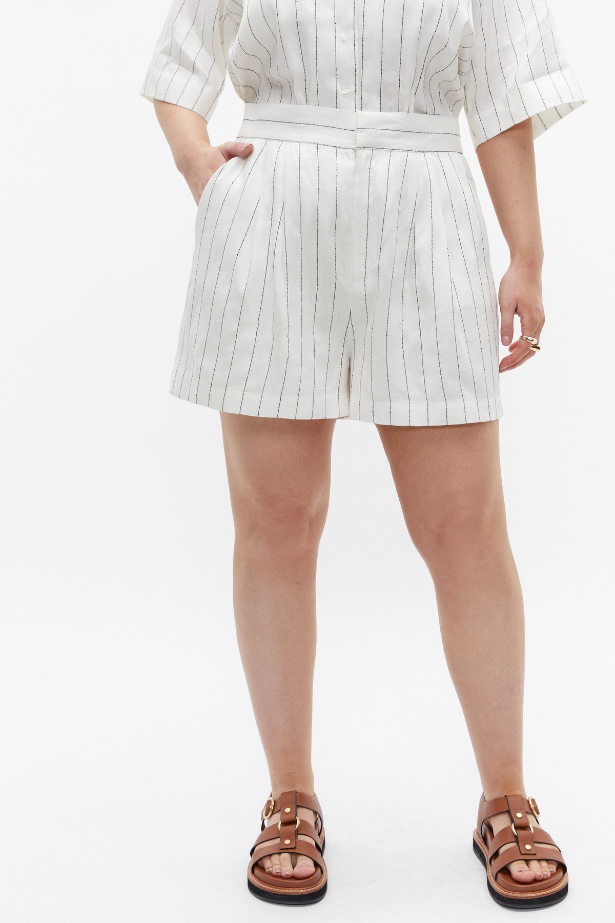 Linear Stripe Short