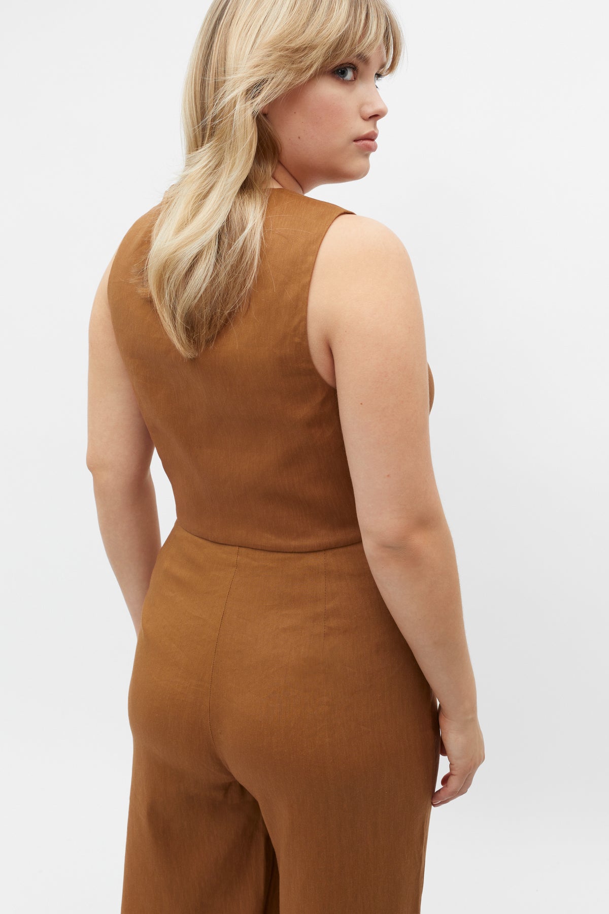 Tailored Crop Vest