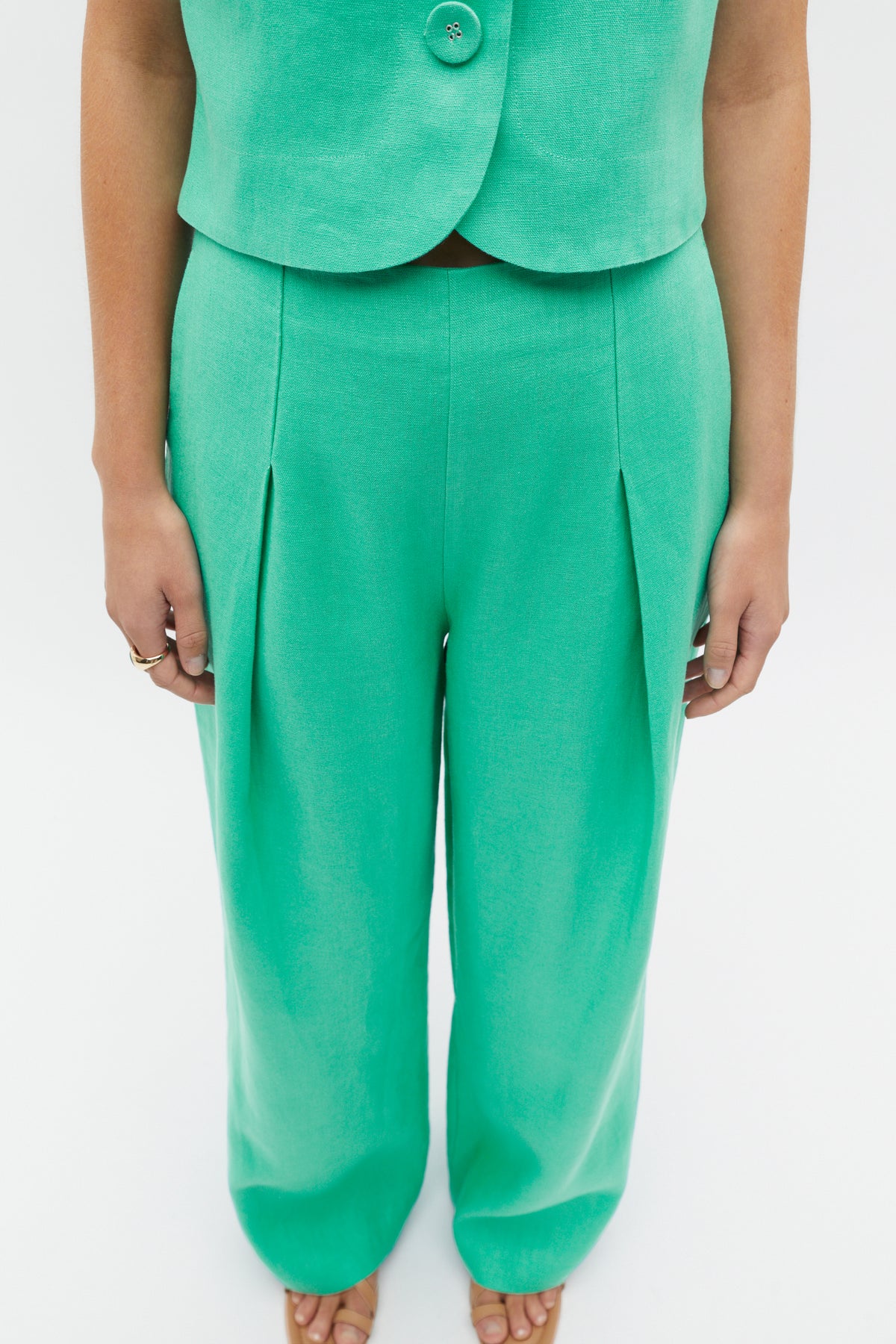 Linen Pleat Front Trouser