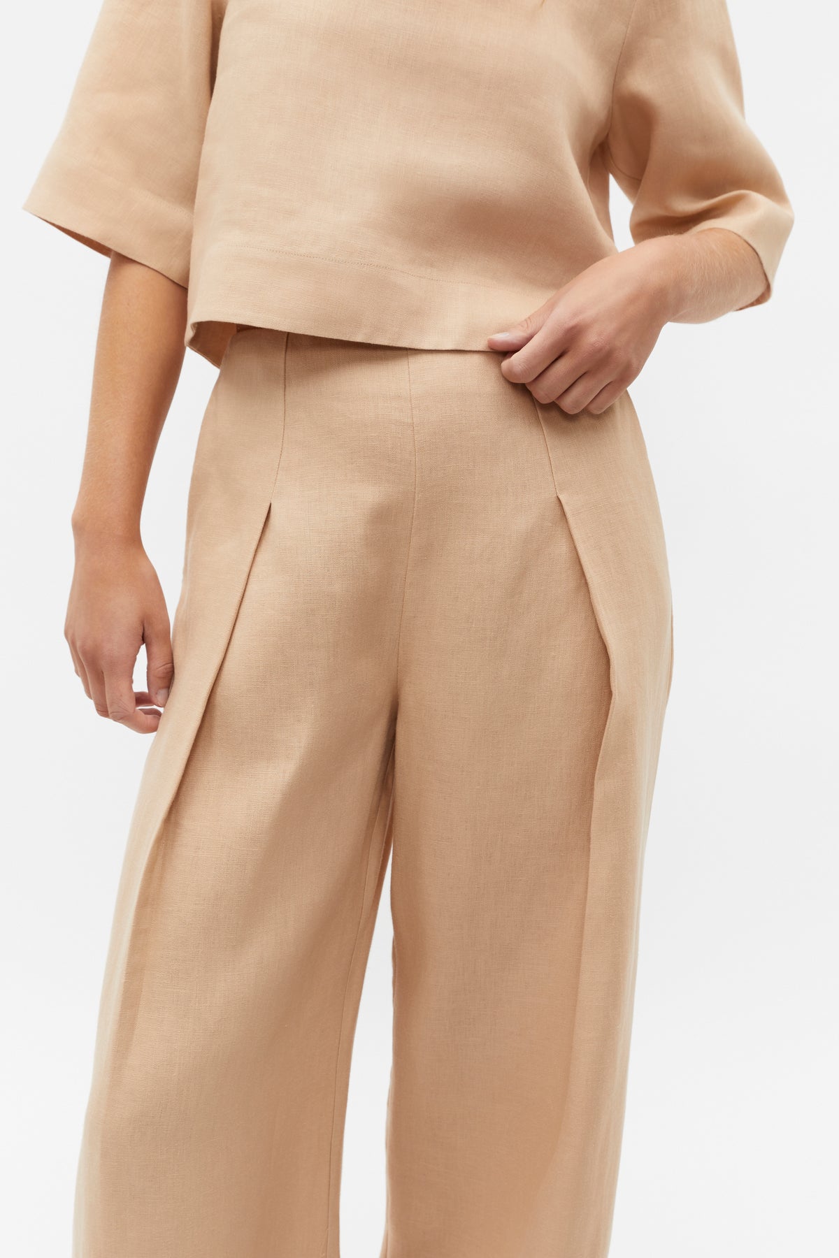 Linen Pleat Front Trouser