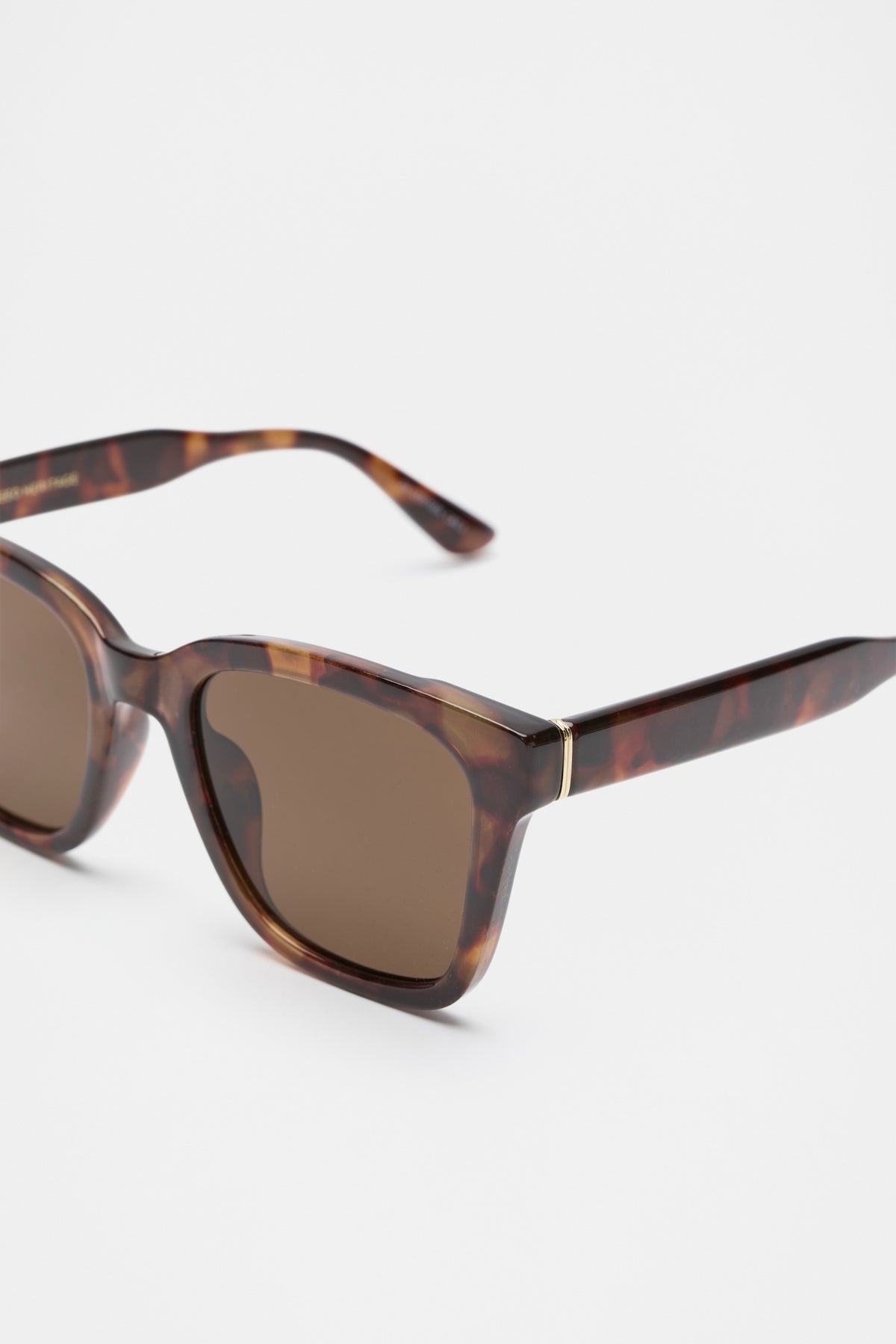 Daniella D Frame Sunglasses