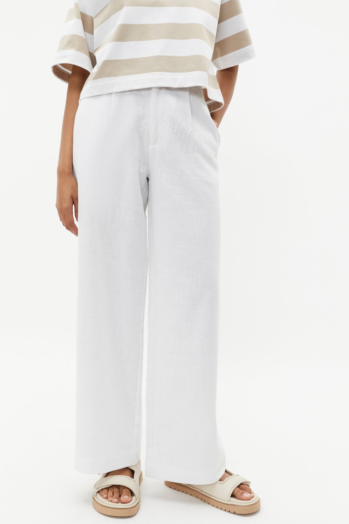 Textured Wide Leg Pant