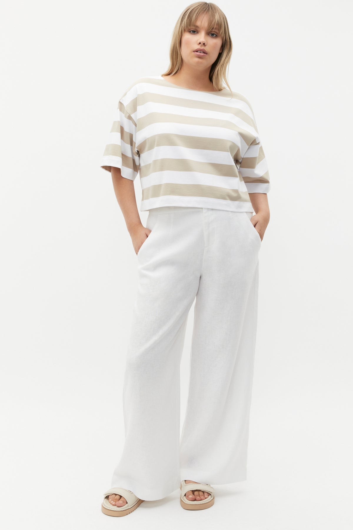 Textured Wide Leg Pant