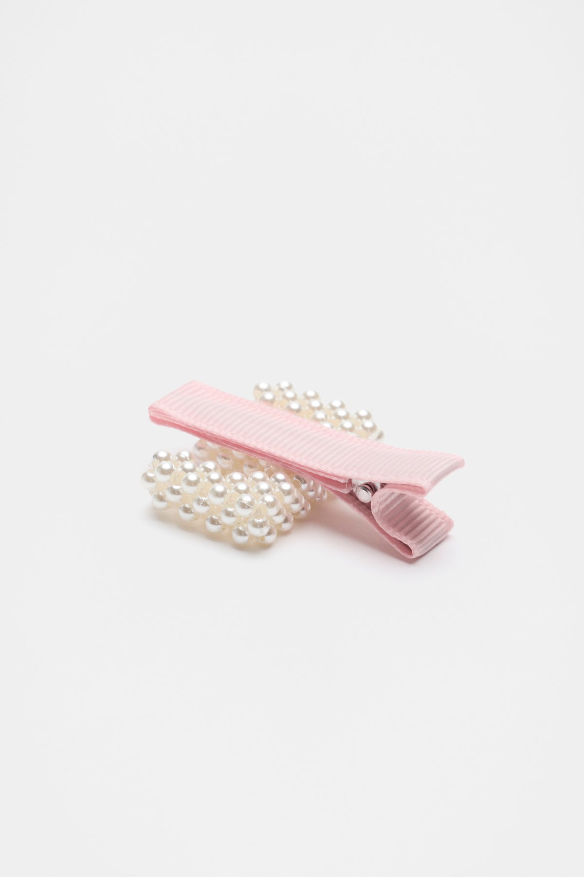 Initial Pearl Duck Clip