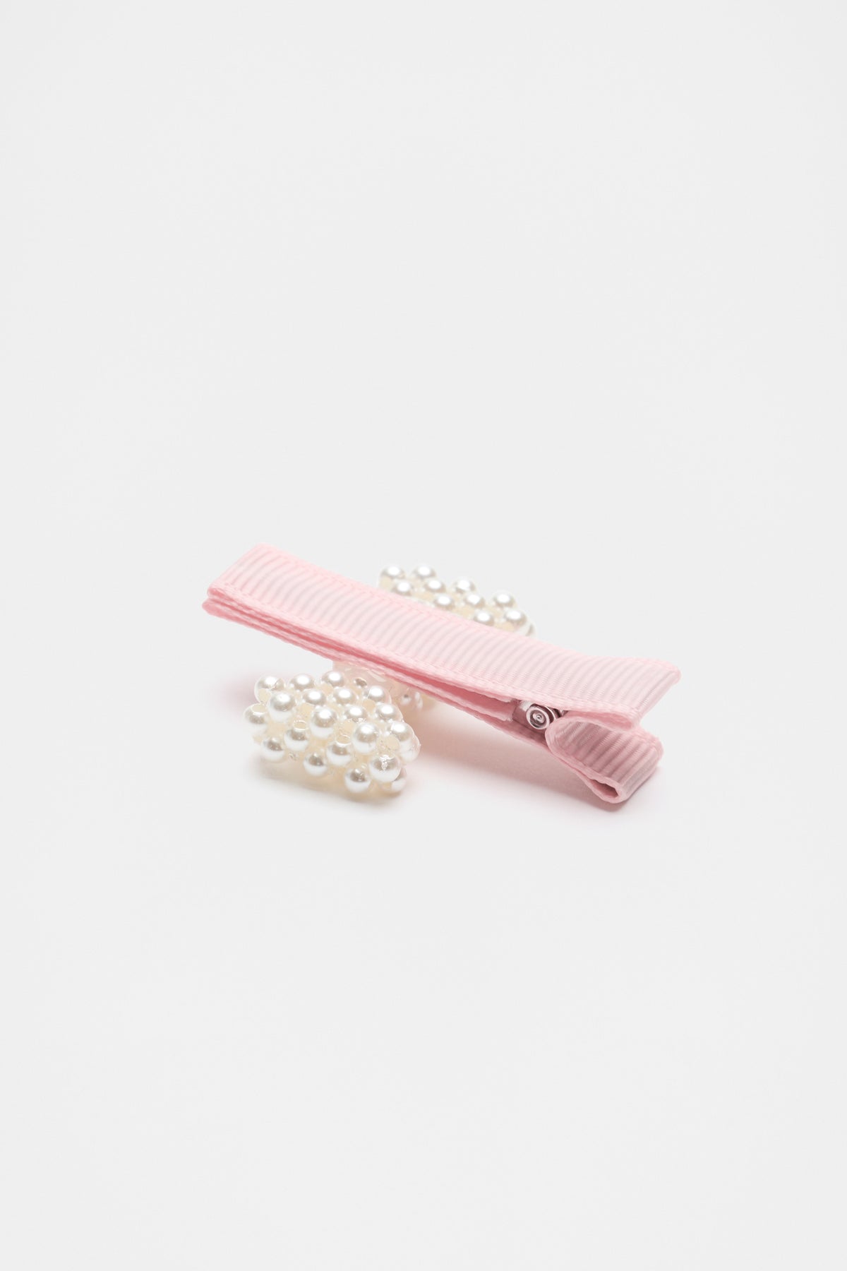 Initial Pearl Duck Clip