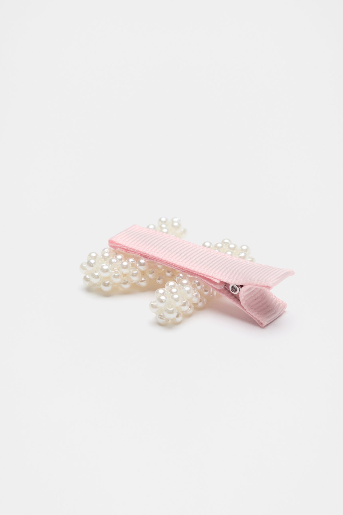Initial Pearl Duck Clip