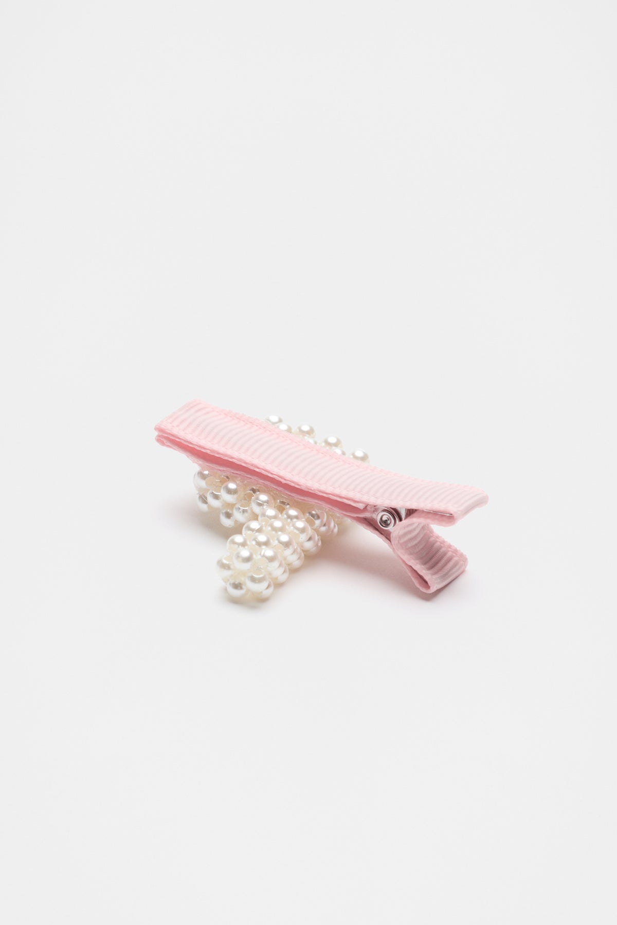 Initial Pearl Duck Clip