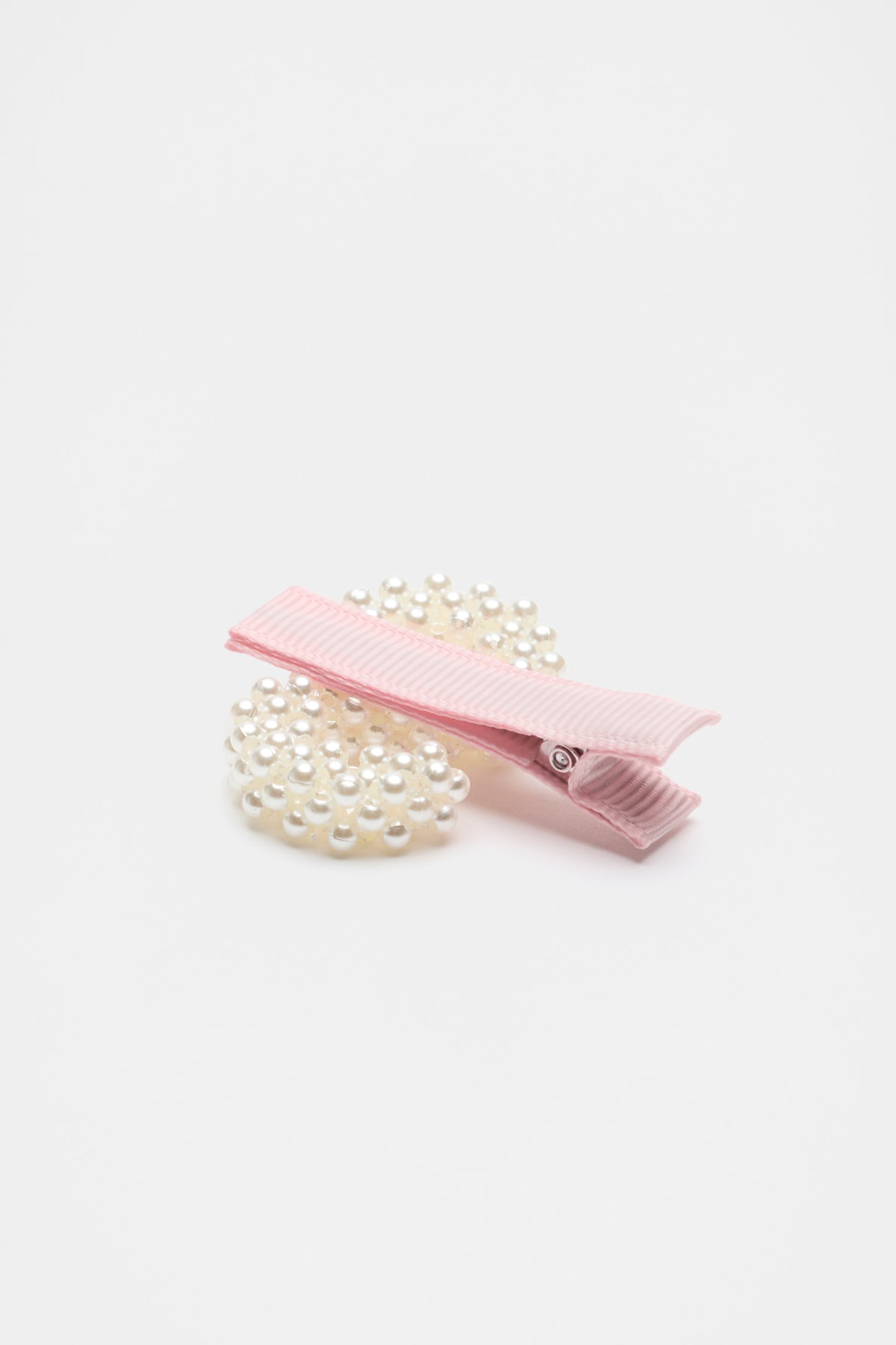Initial Pearl Duck Clip
