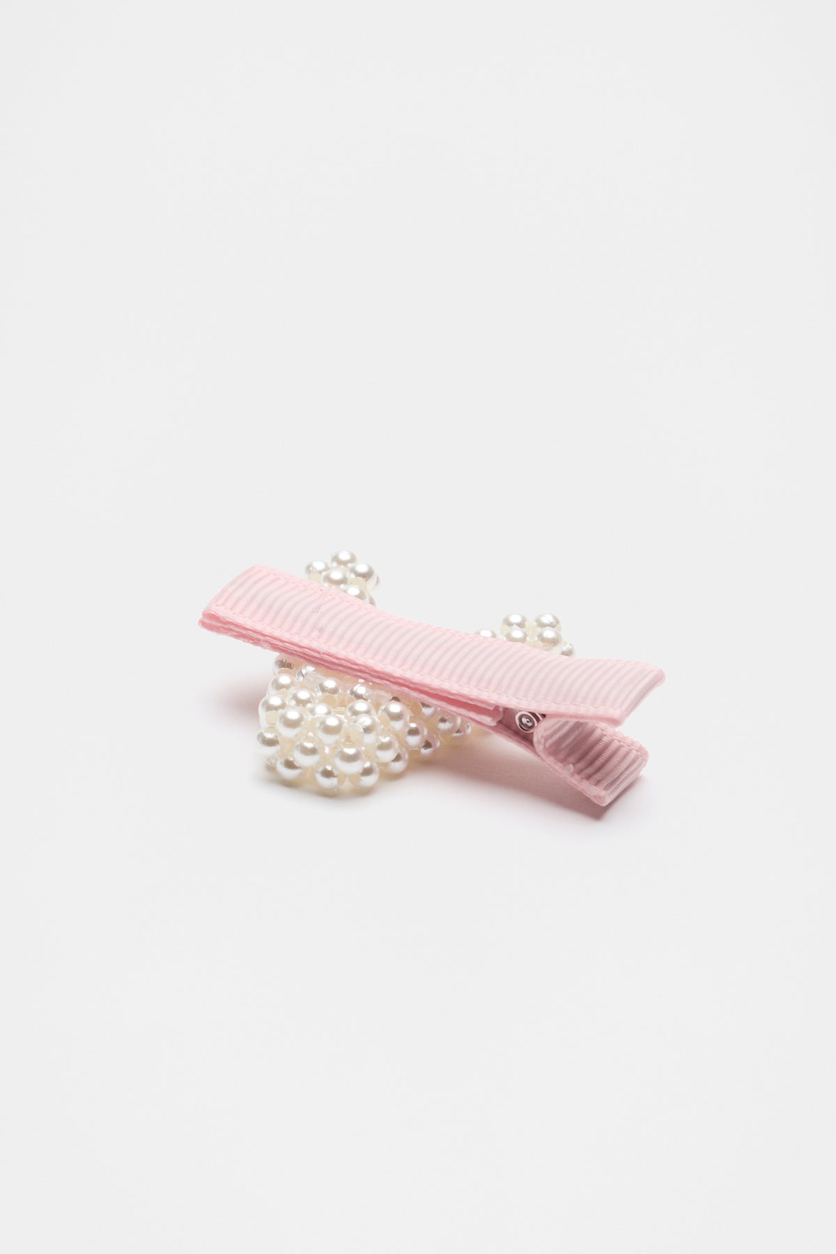 Initial Pearl Duck Clip