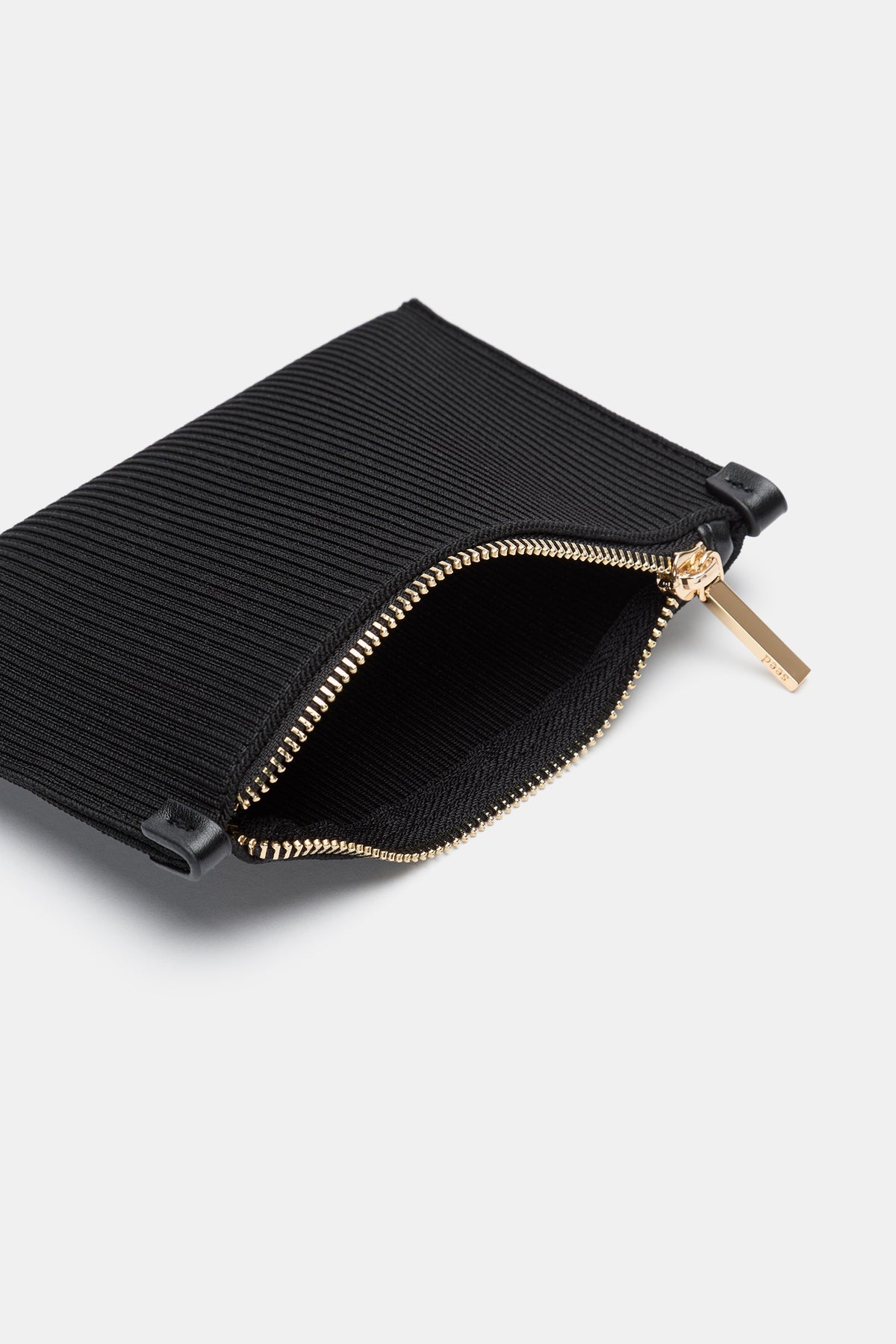 Knit Zip Purse