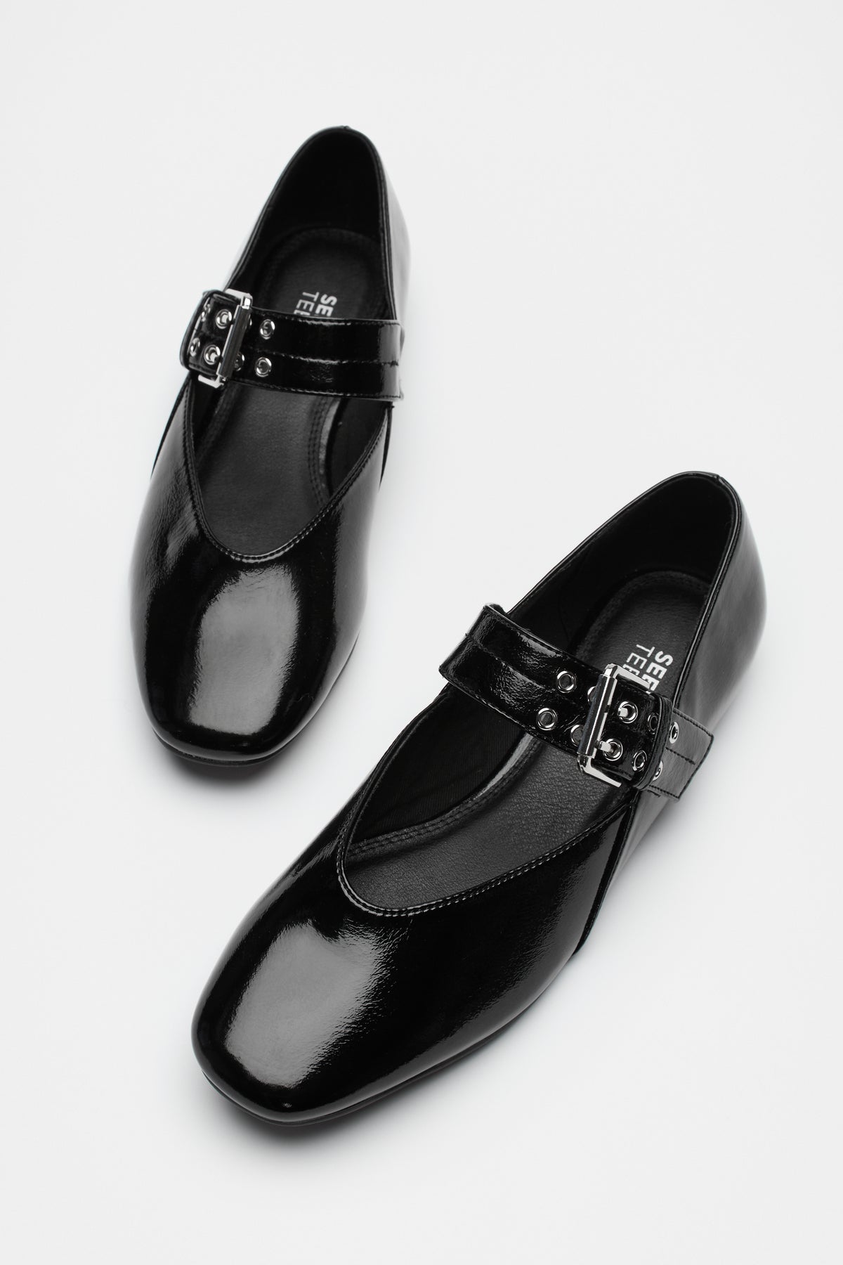 Buckle Ballet Flat