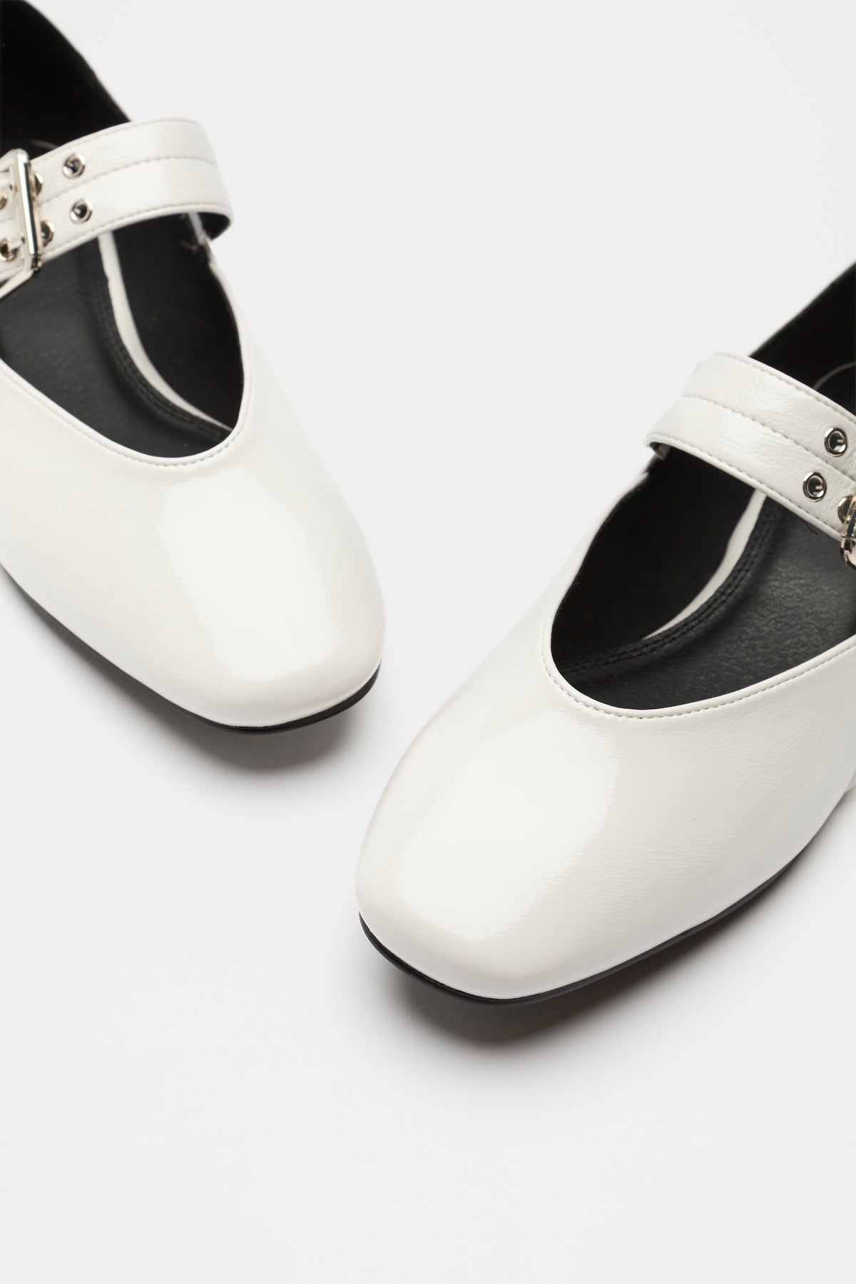 Buckle Ballet Flat