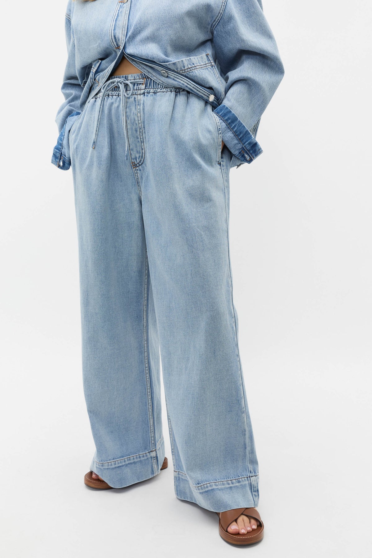 Elasticated Wide Leg Jean