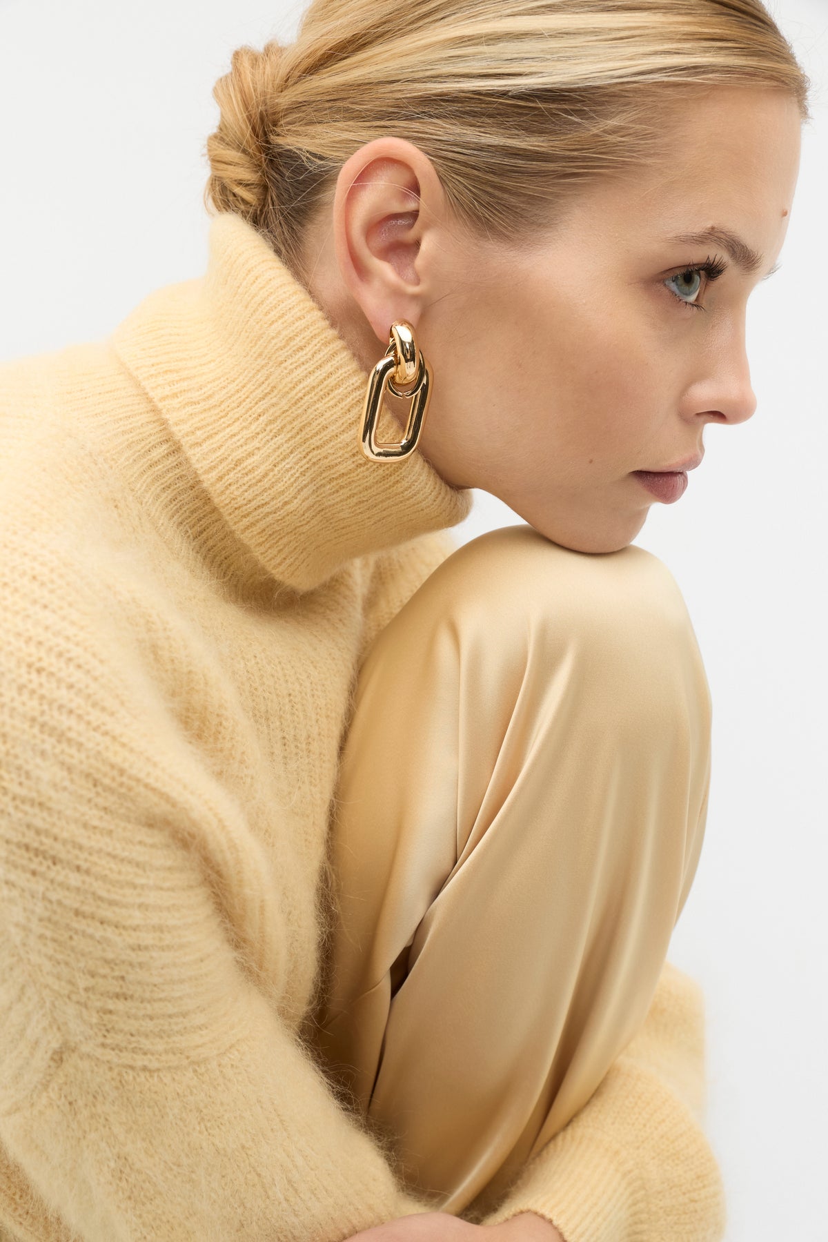 Longline Rib Roll Neck Knit