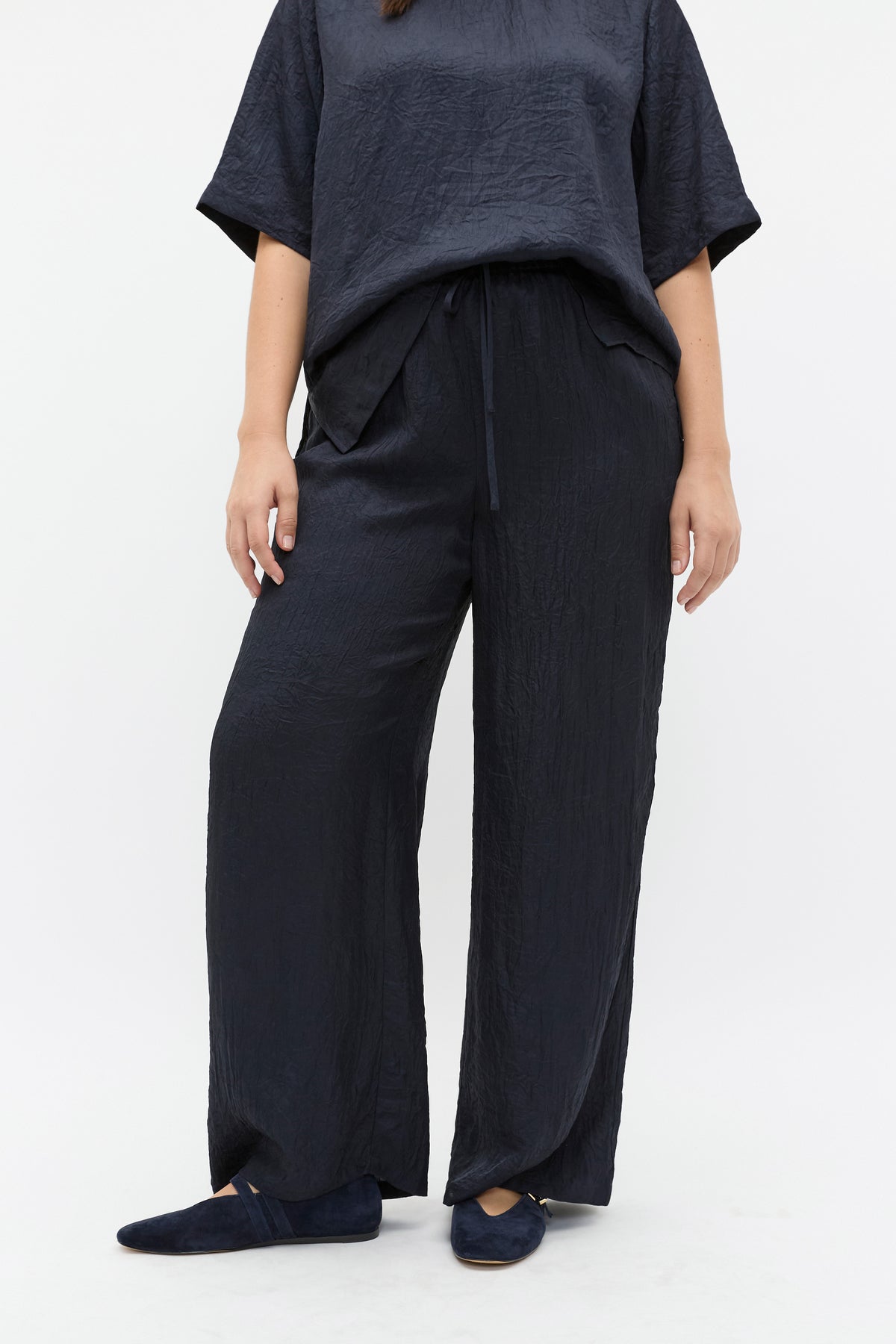 Textured Satin Pant