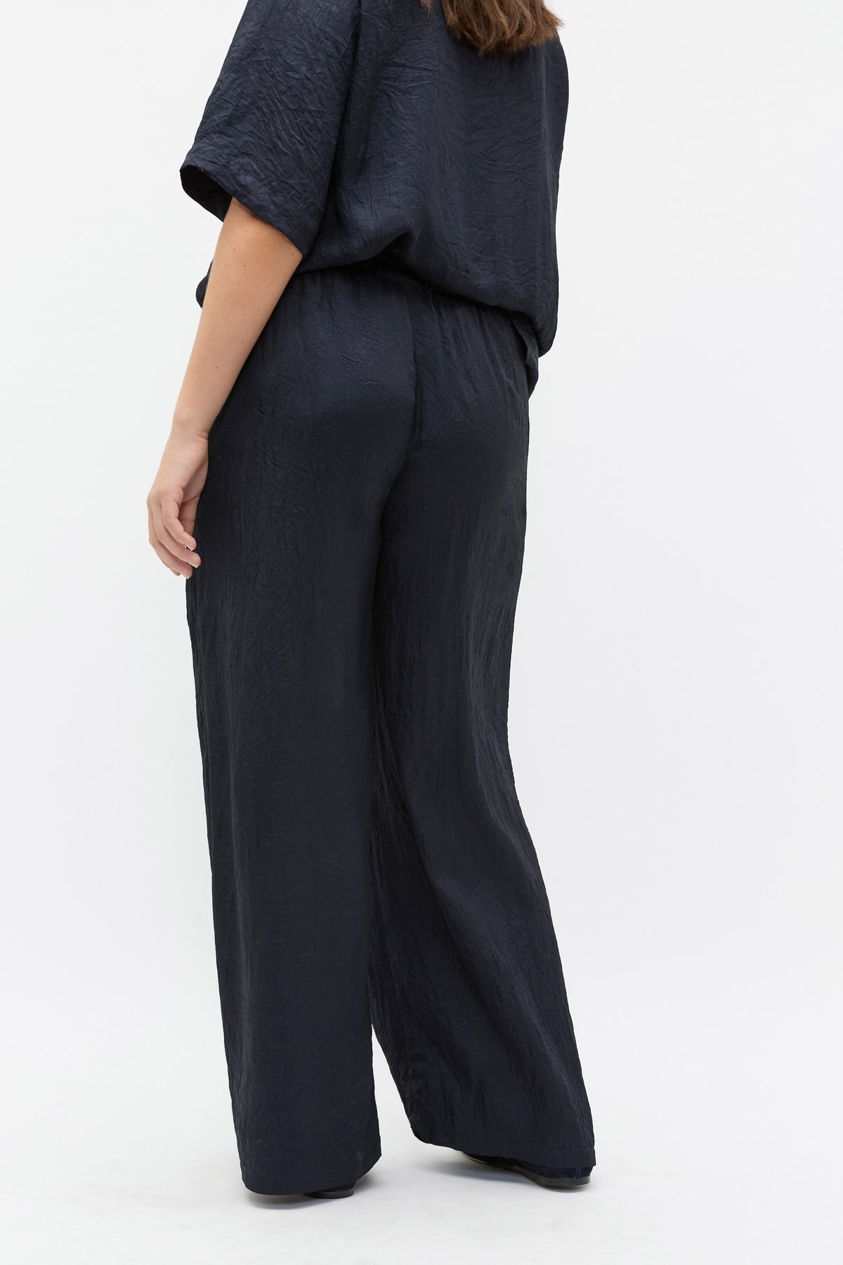 Textured Satin Pant