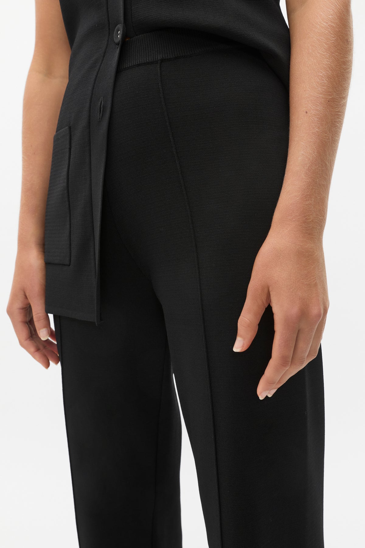 Crepe Knit Pant