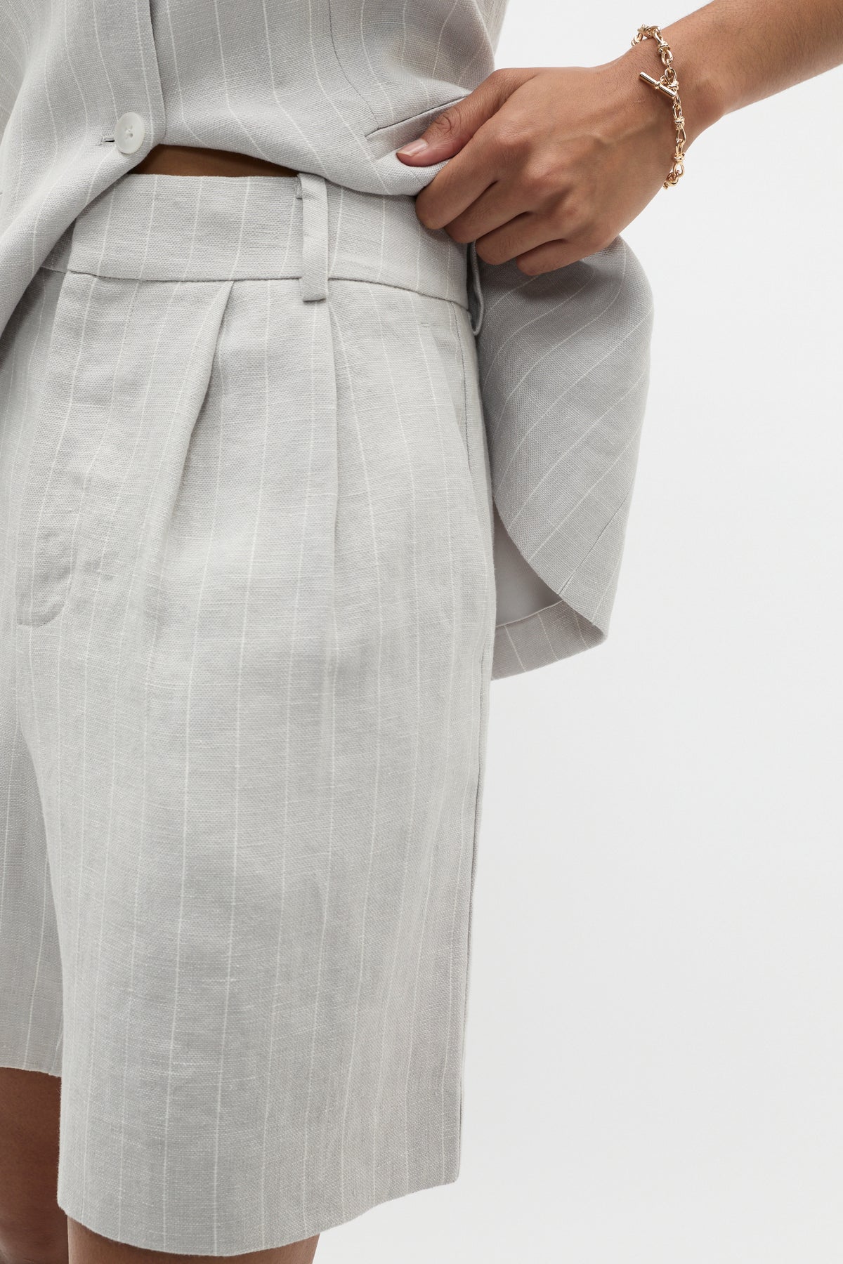 Linen Pinstripe Short