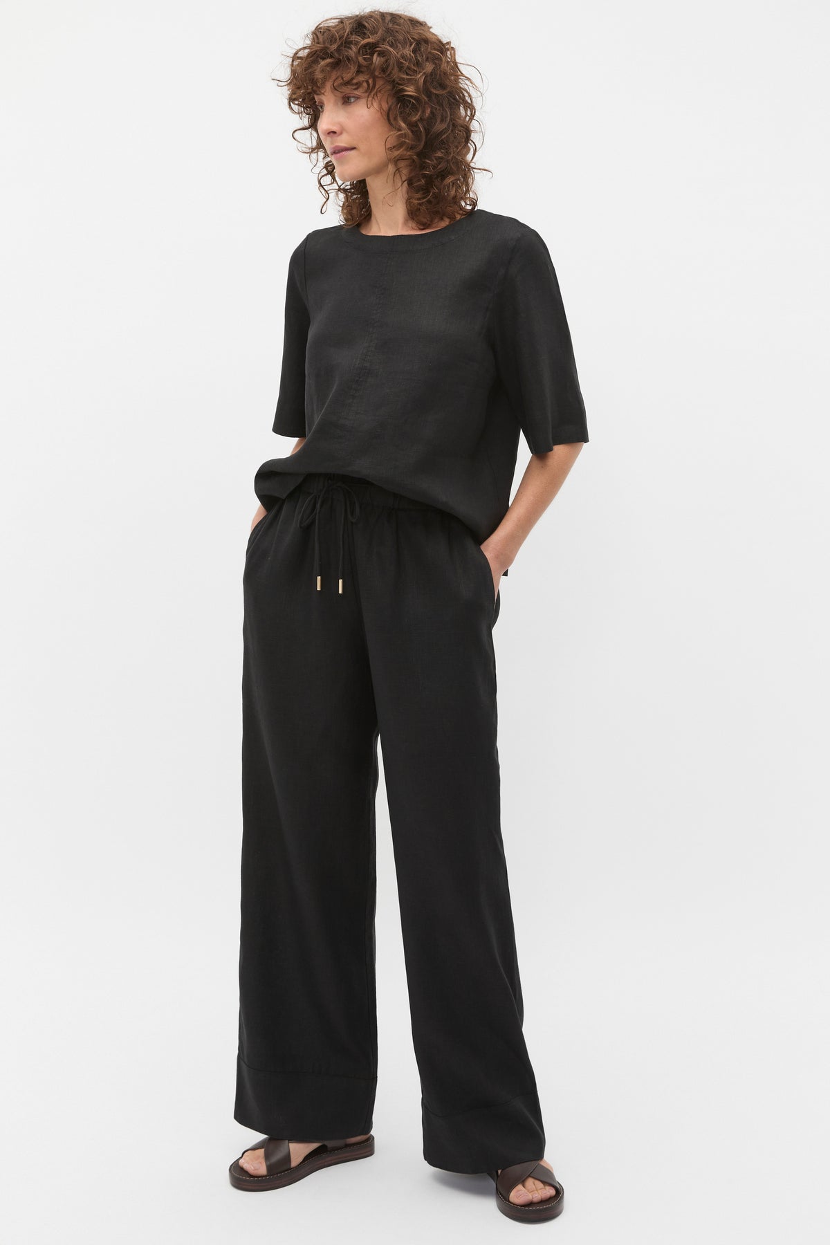 Core Linen Tee