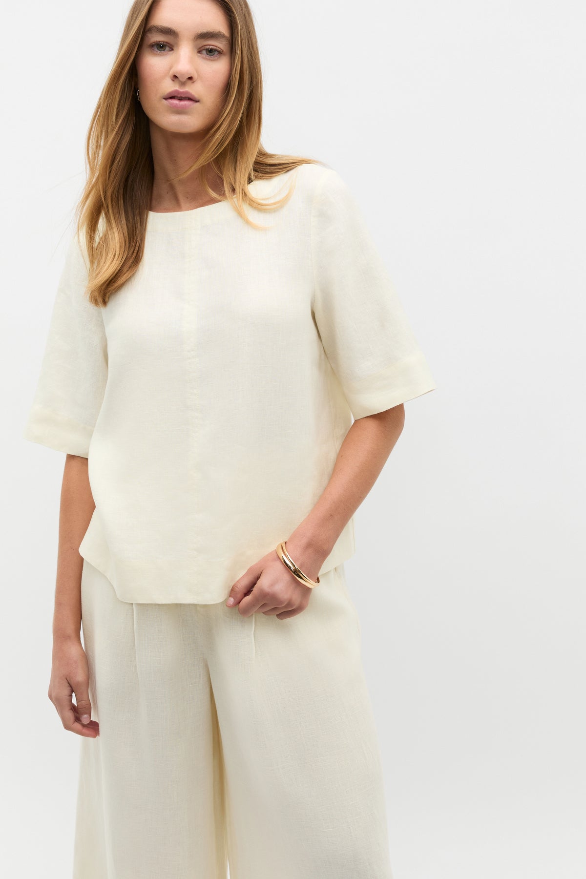 Core Linen Tee