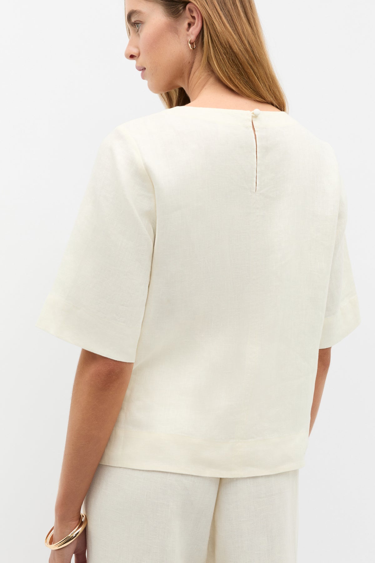 Core Linen Tee