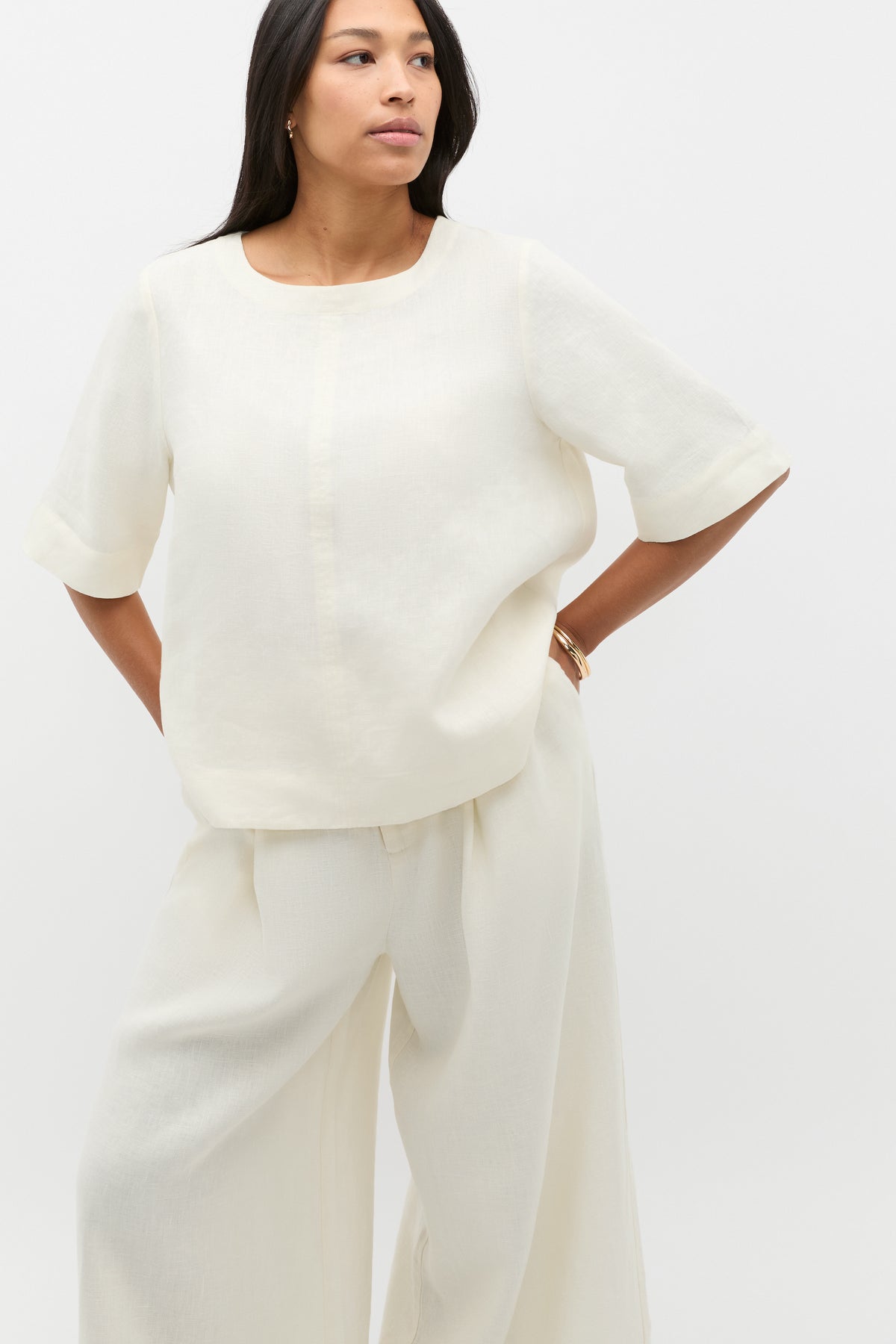 Core Linen Tee