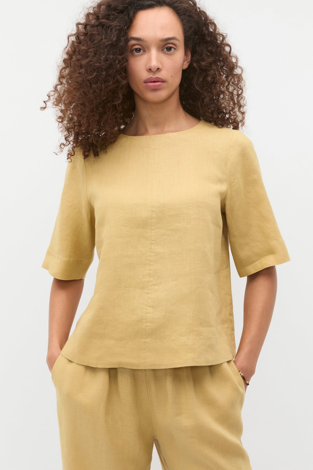 Core Linen Tee
