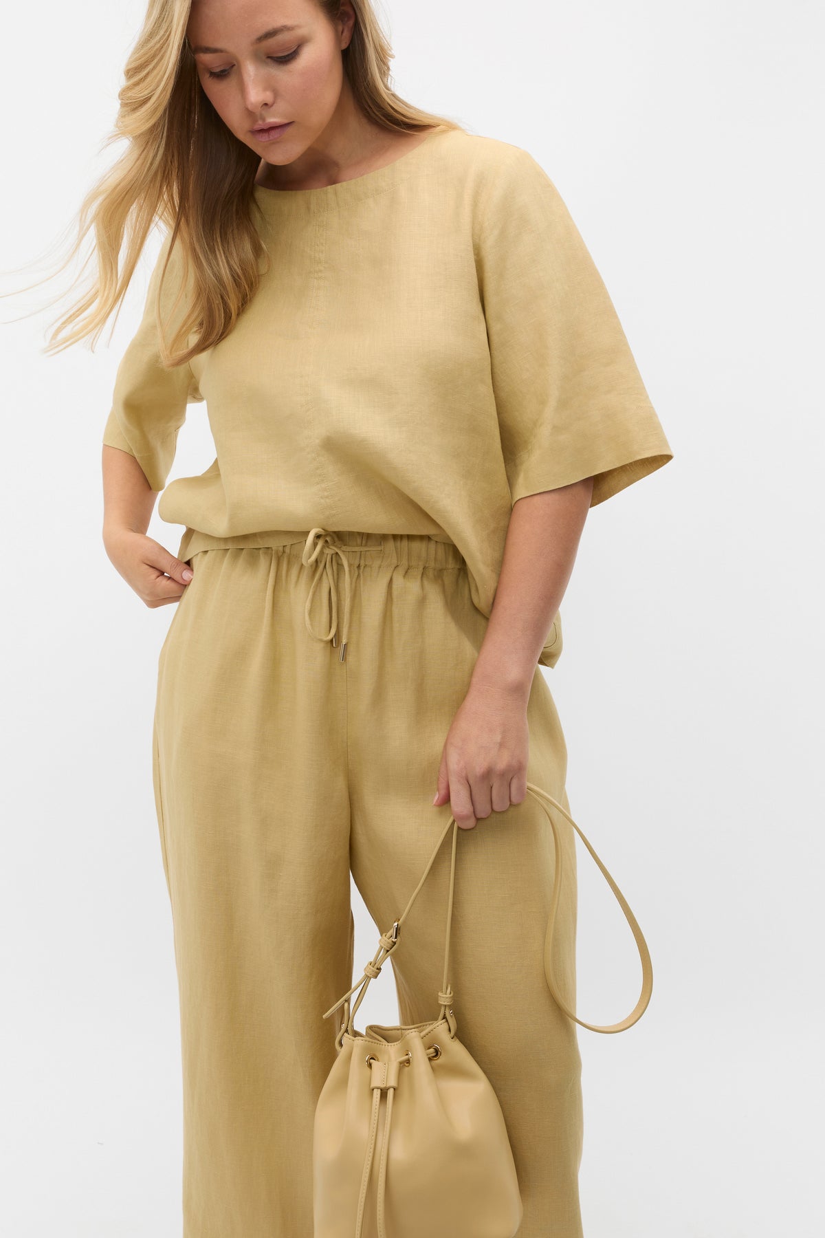 Core Linen Tee