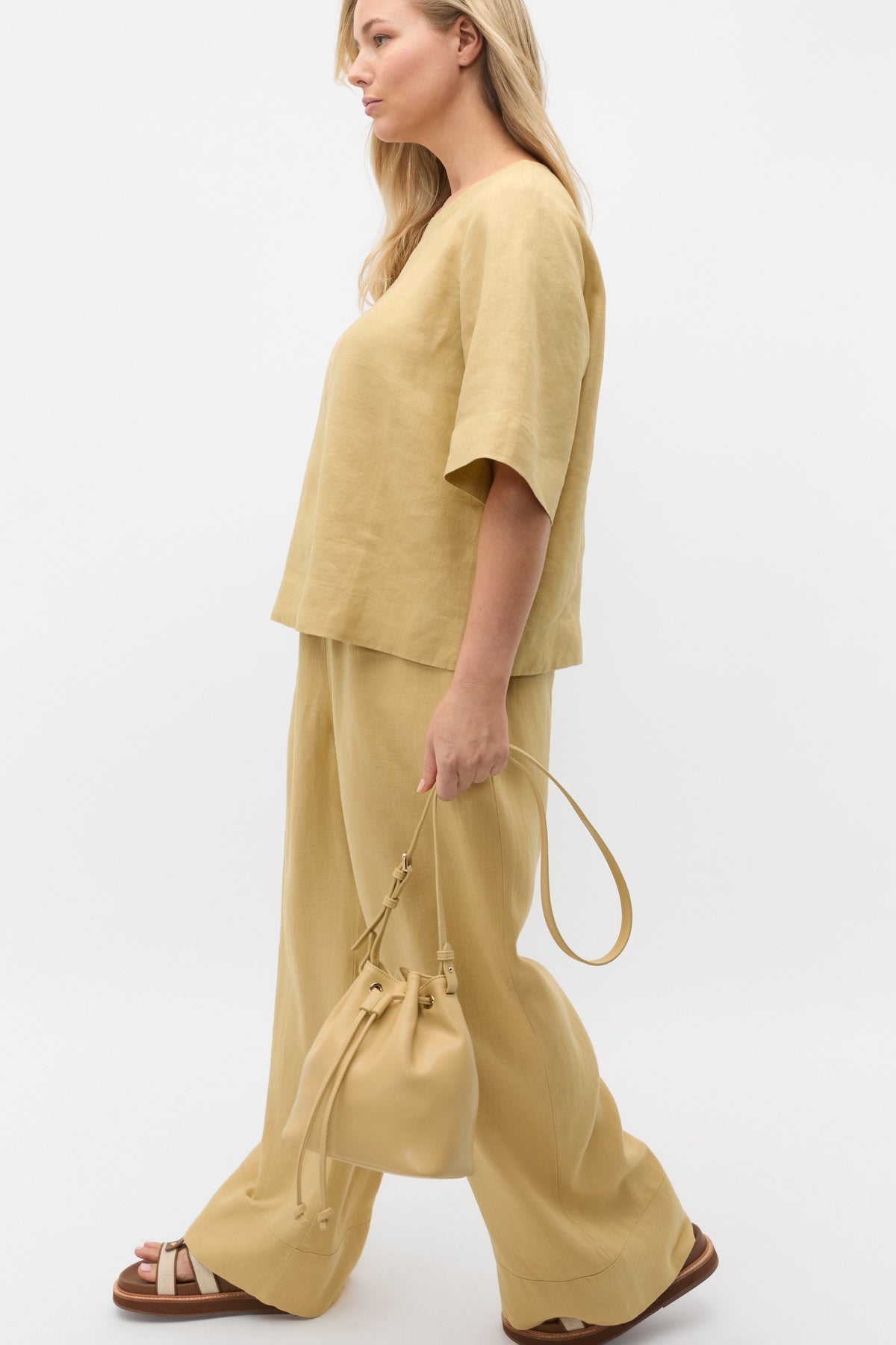 Core Linen Tee