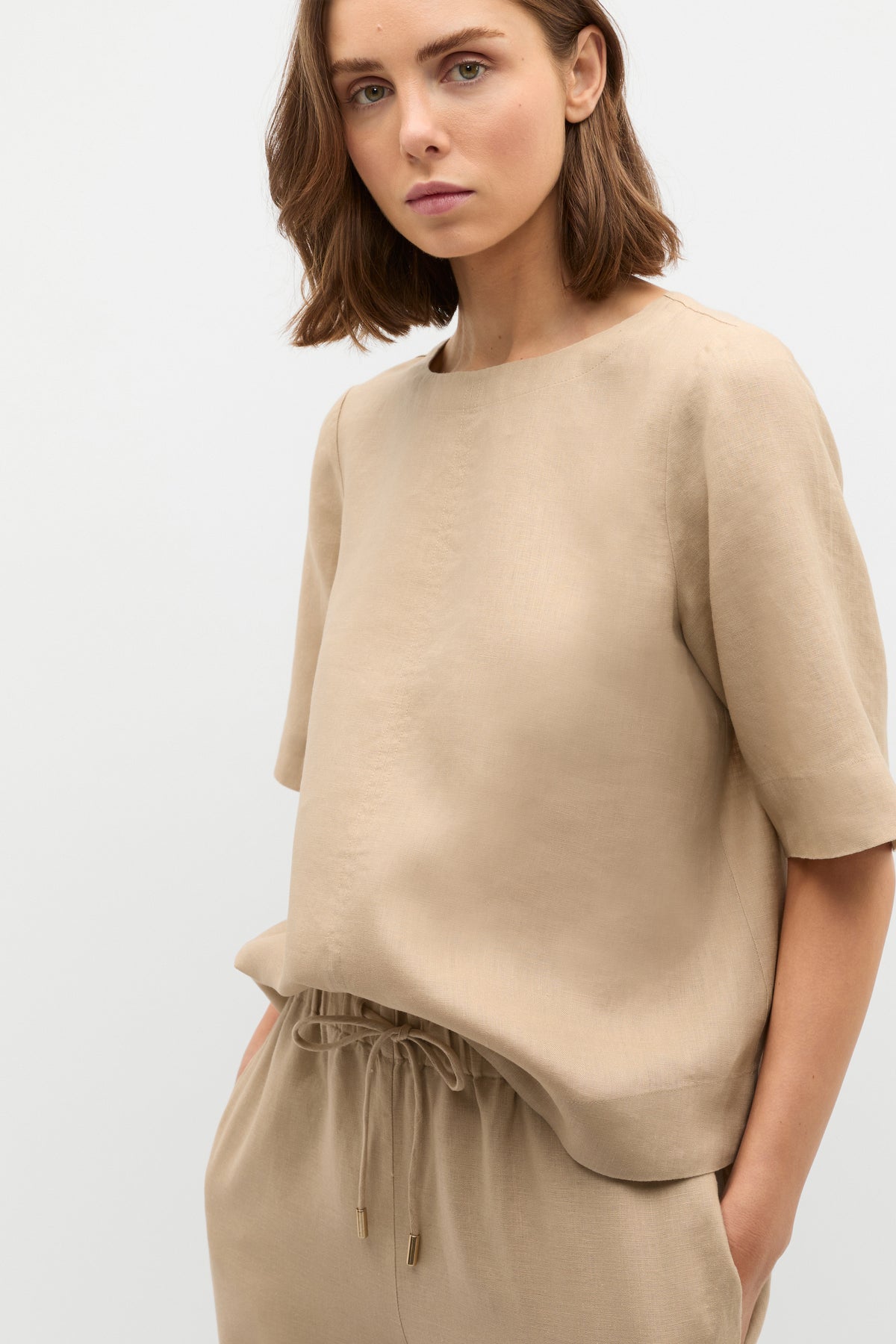 Core Linen Tee