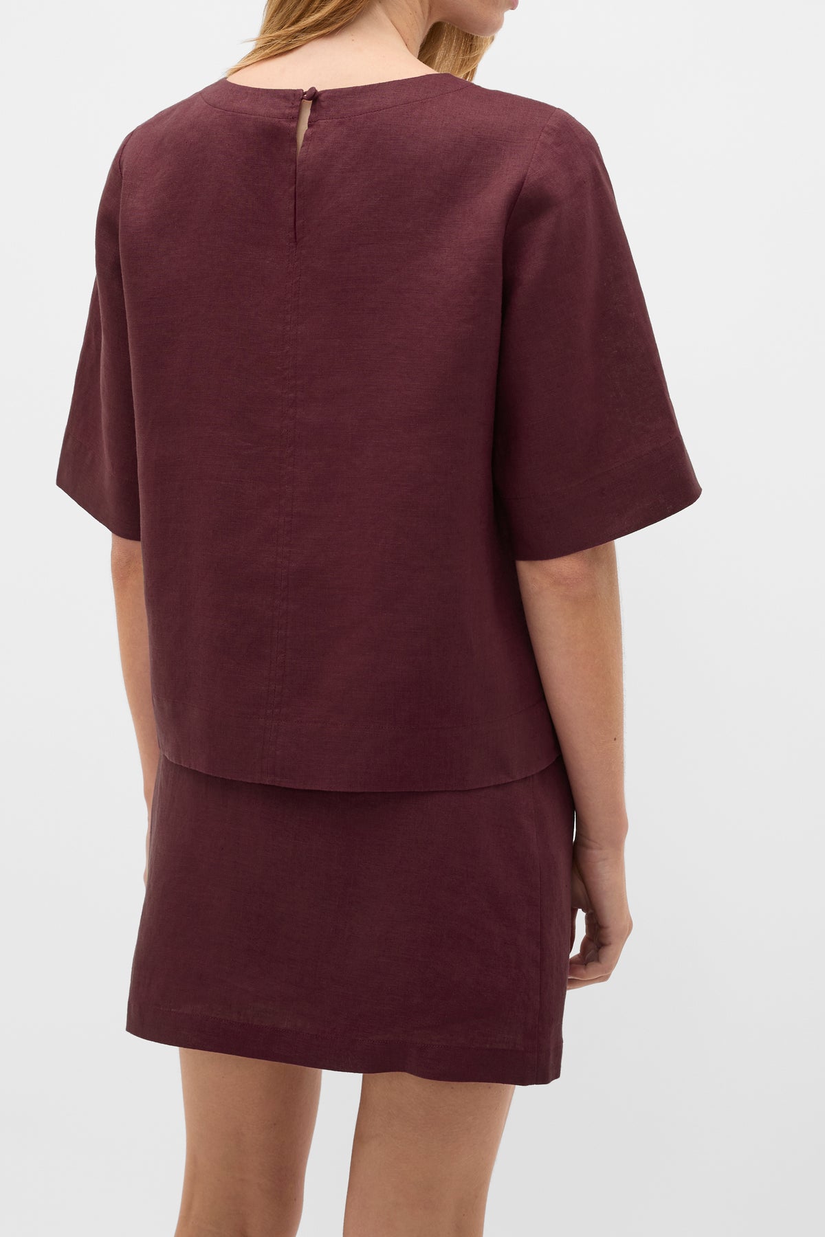 Core Linen Tee