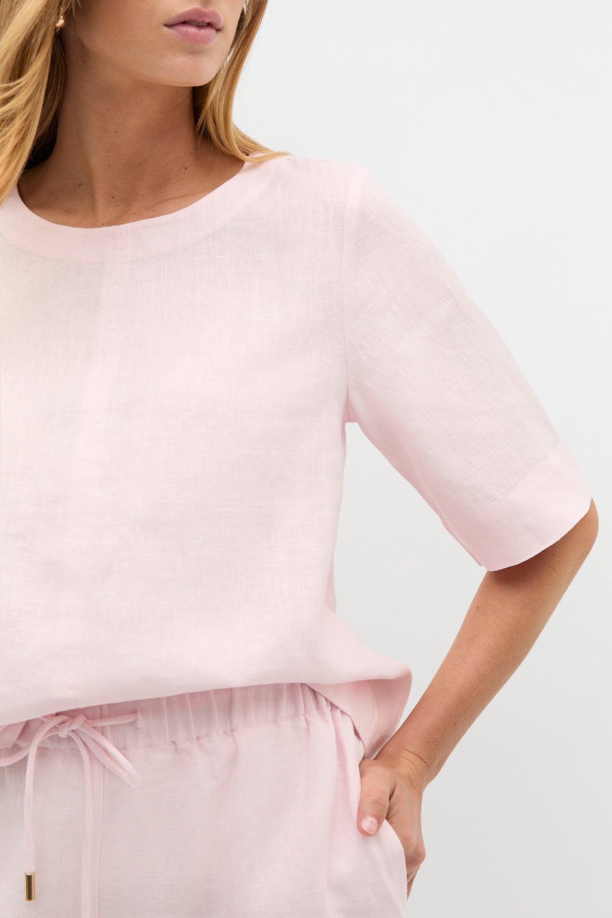 Core Linen Tee