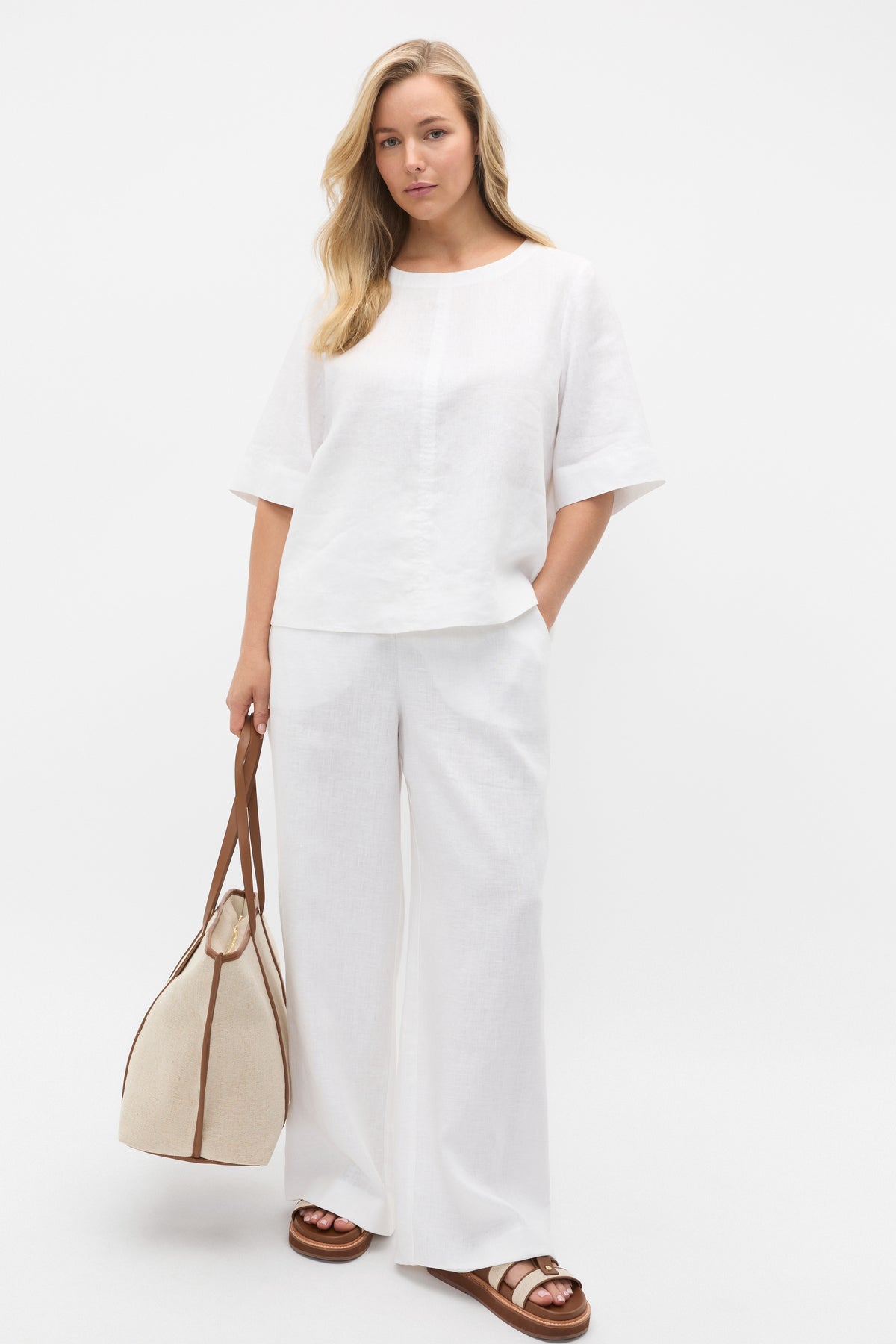 Core Linen Tee