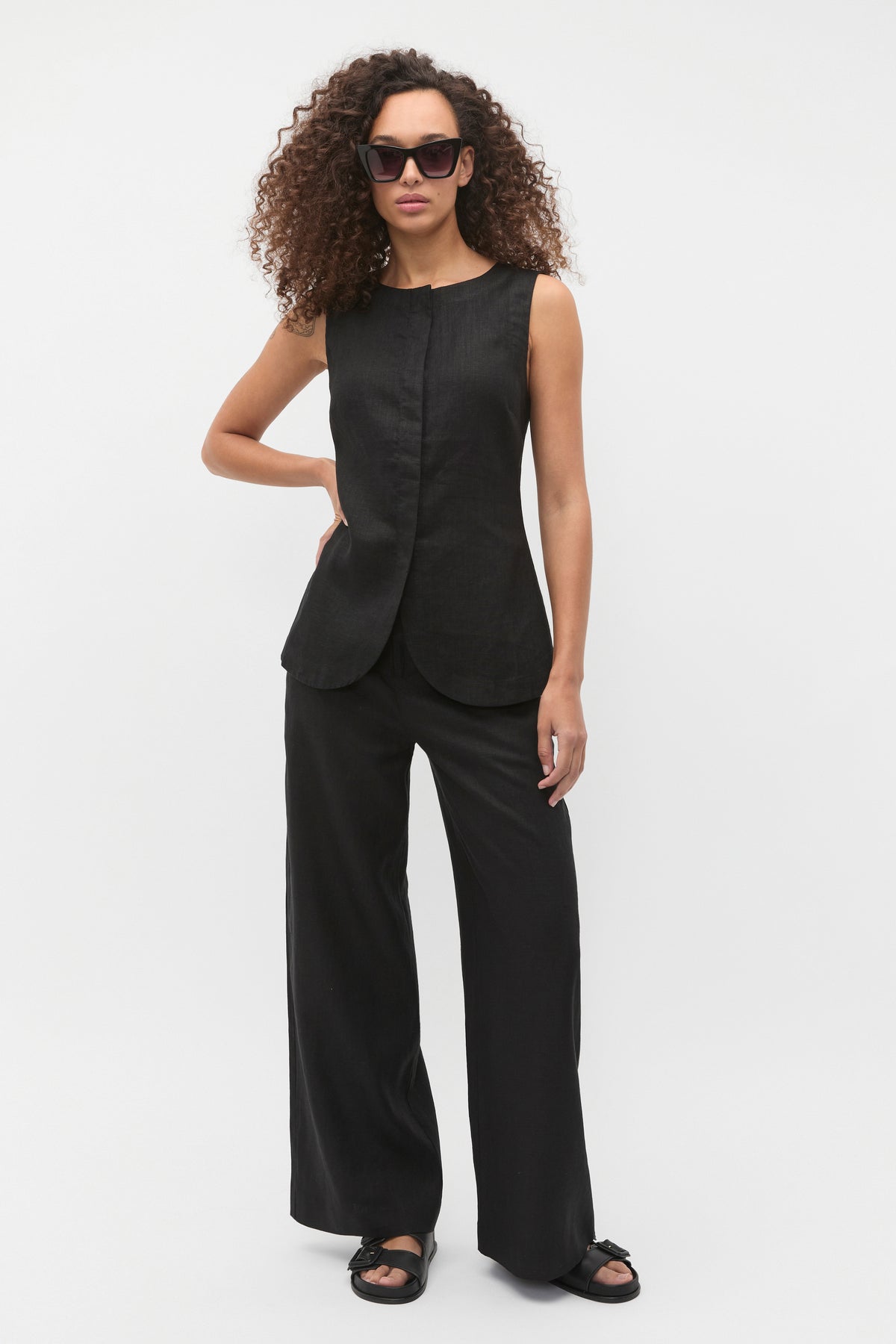 Linen Concealed Placket Vest