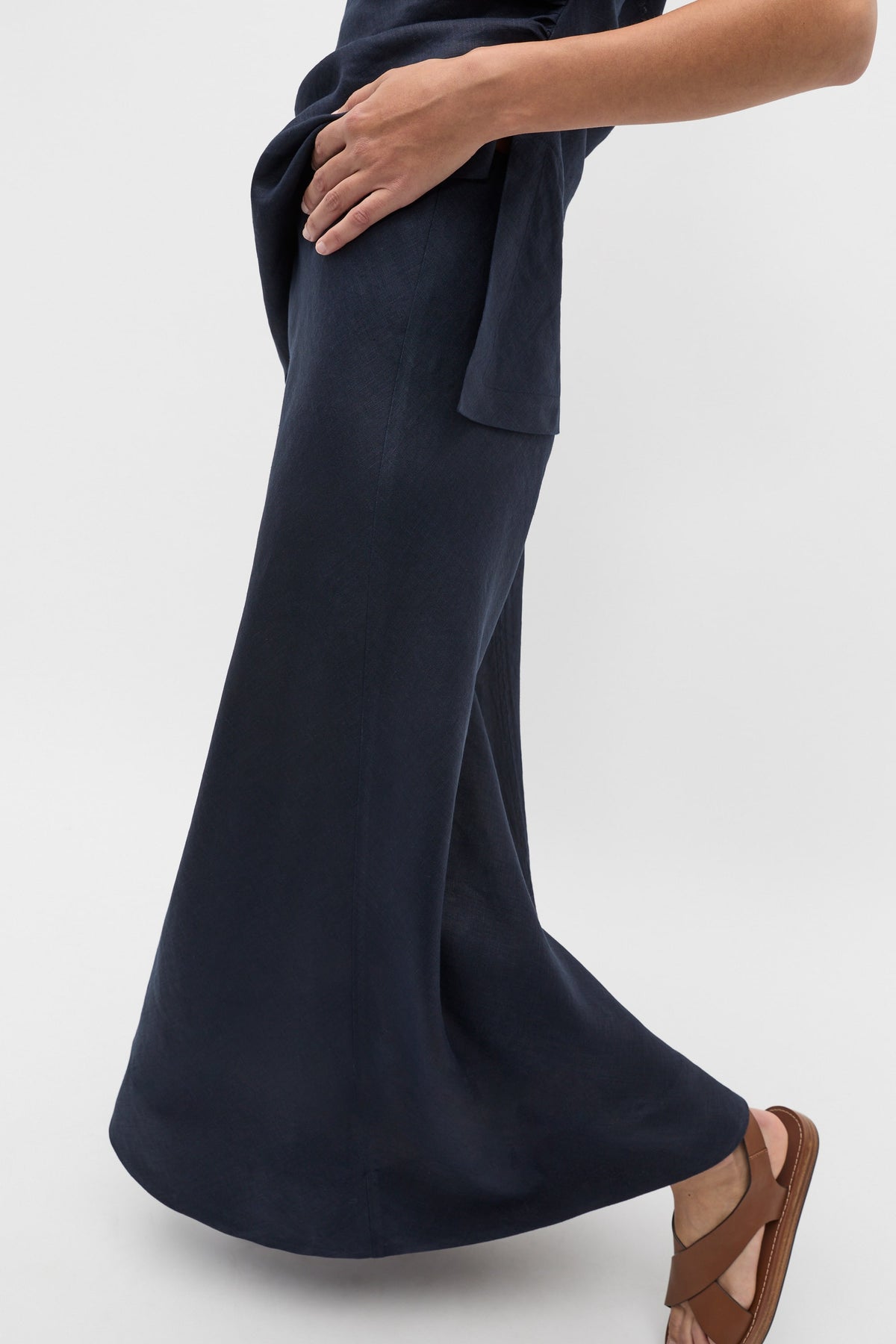 Core Linen Seam Front Skirt