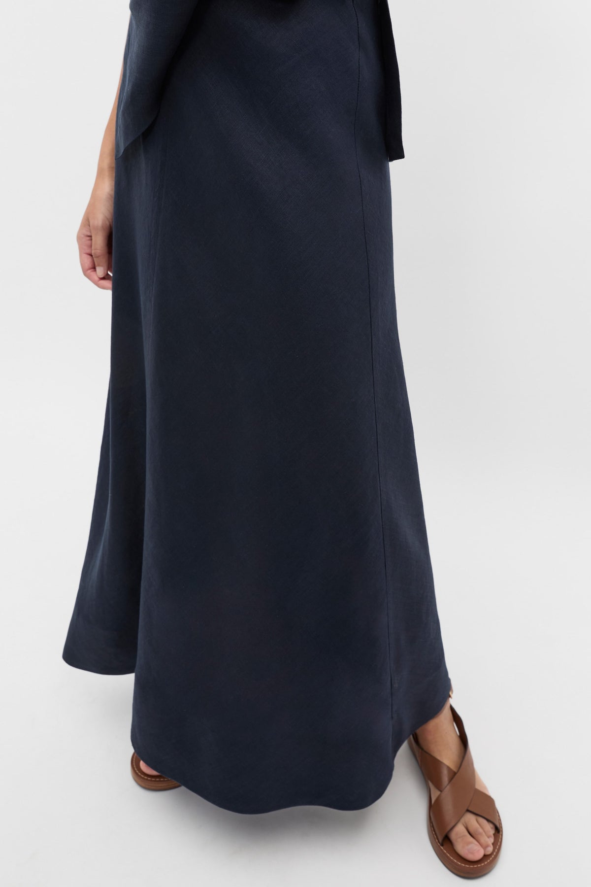 Core Linen Seam Front Skirt