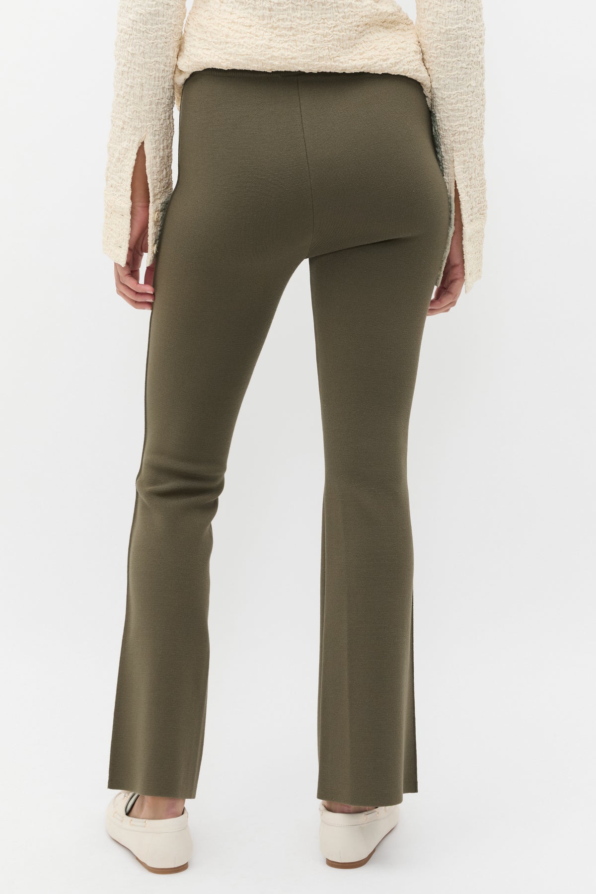 Crepe Knit Pintuck Pant