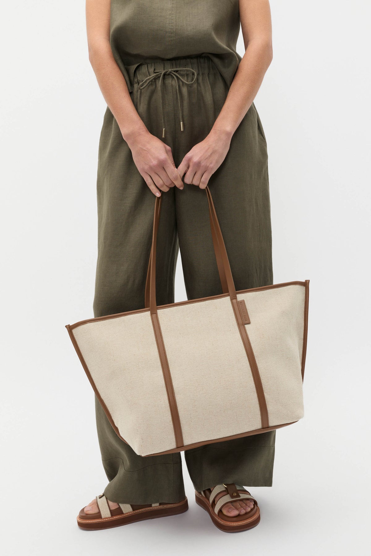 Trim Detail Tote