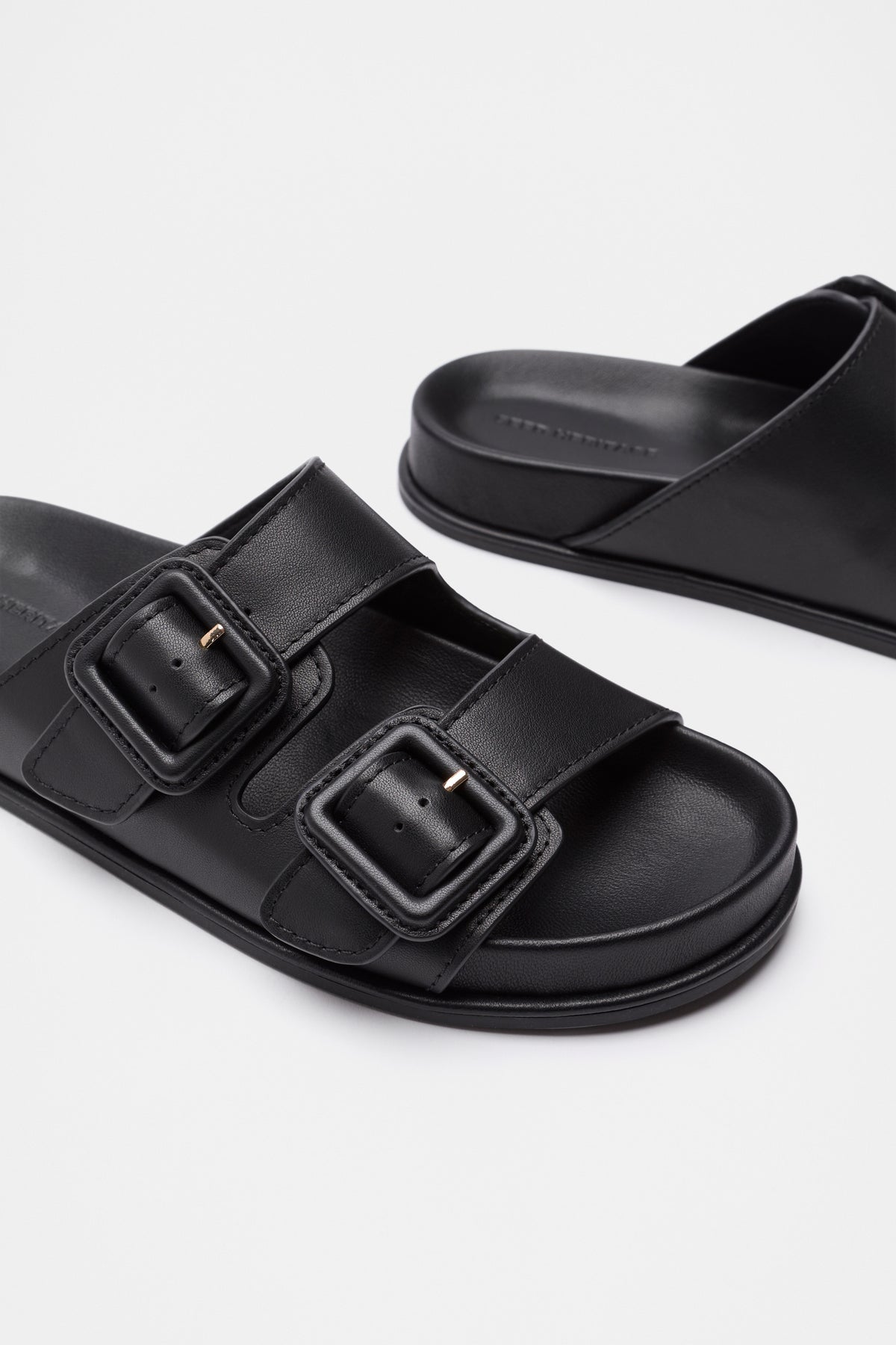 Dulci Covered Buckle Slide