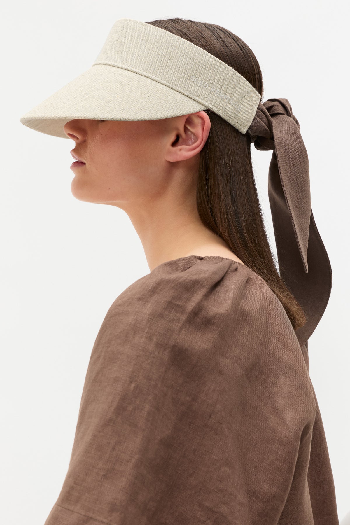 Textured Bow Detail Visor