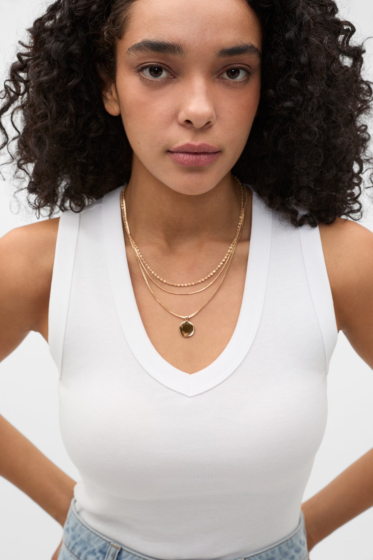 Disc Pendant Necklace